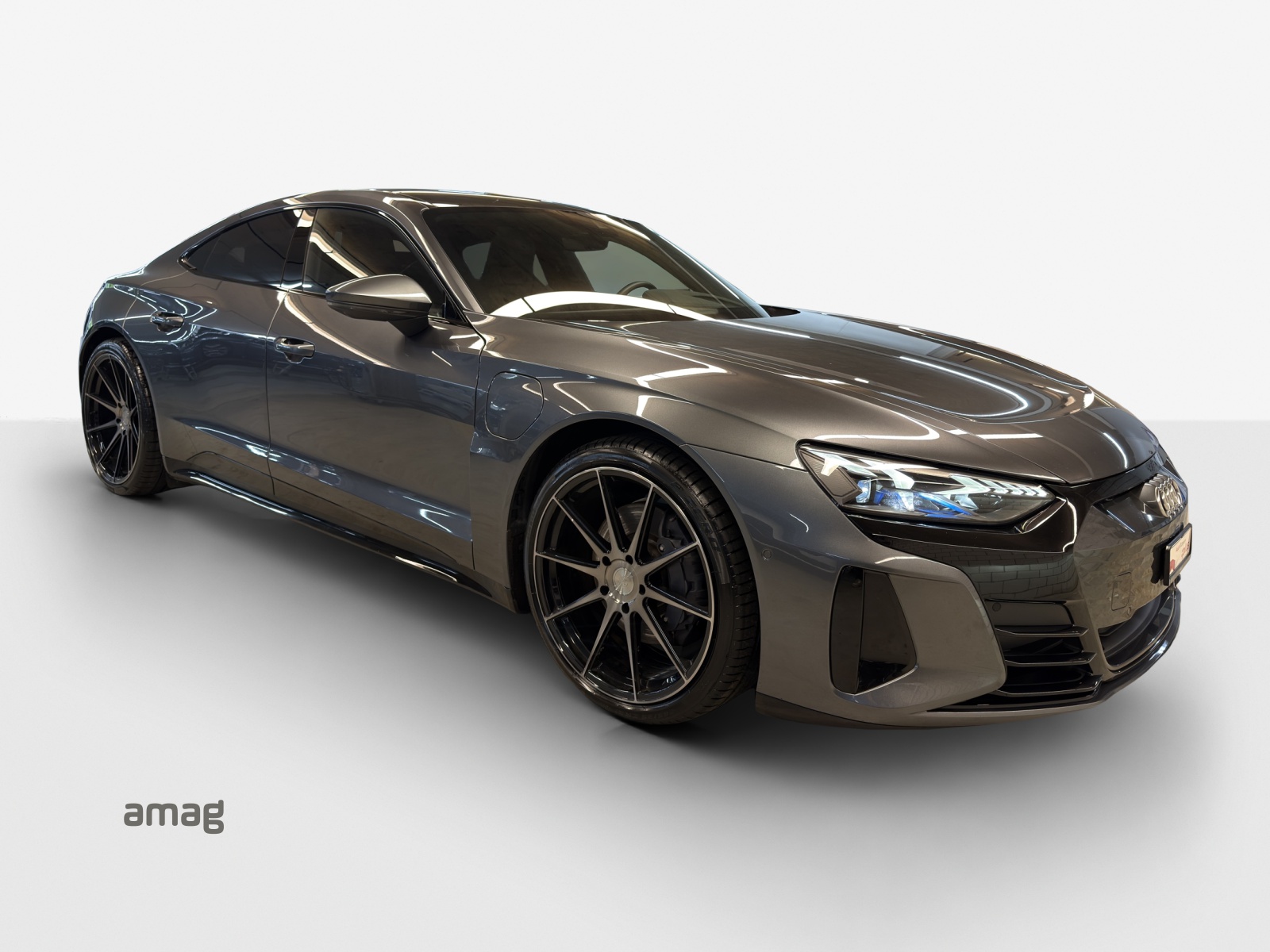 AUDI e-tron GT quattro-image-5