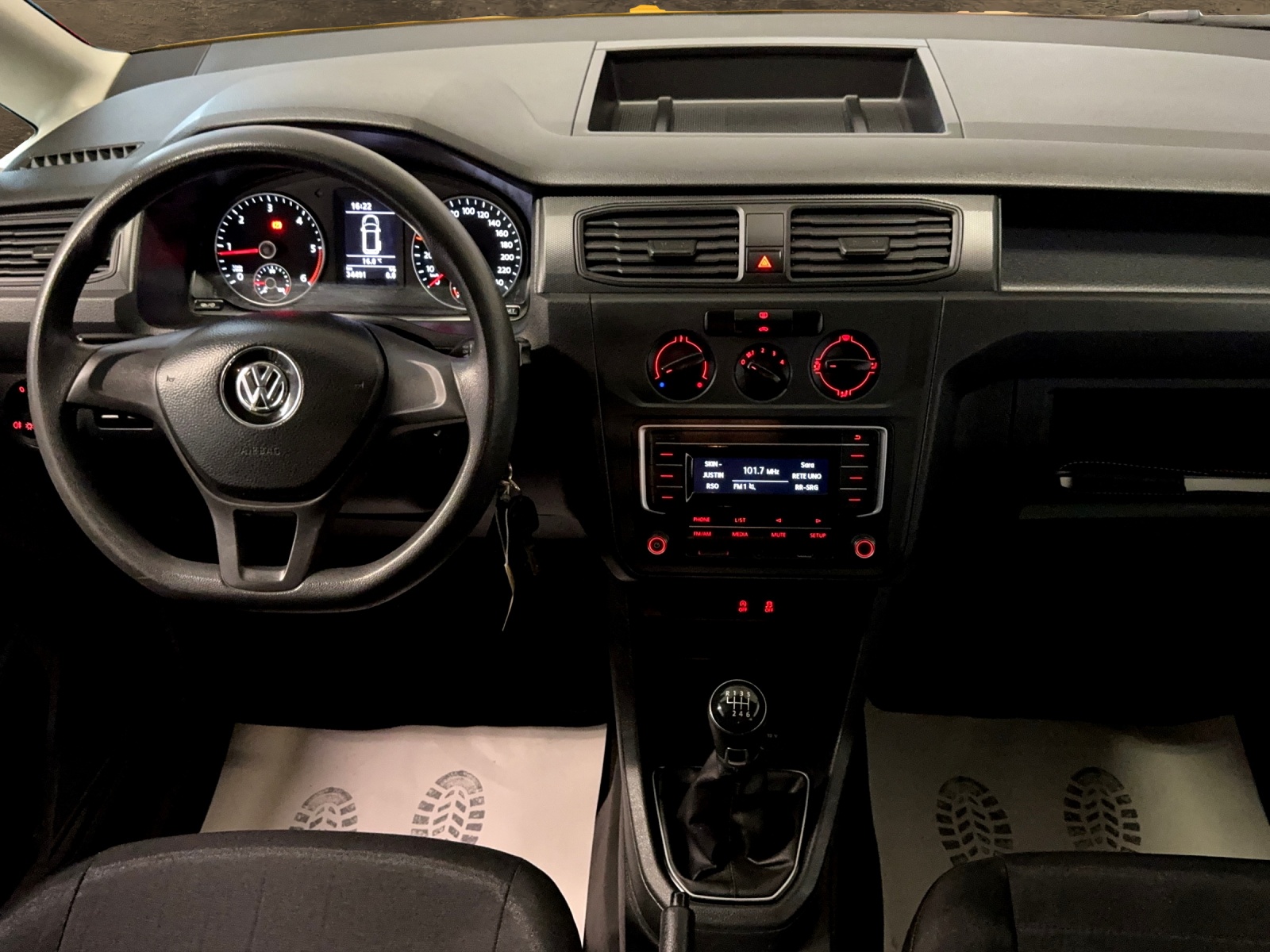VW Caddy 2.0 TDI Trendline 4Motion-showroom-element-3