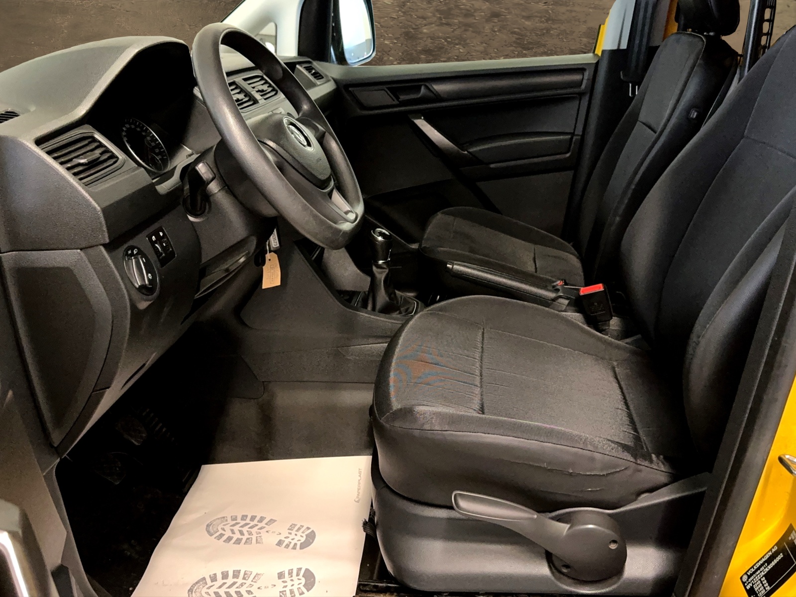 VW Caddy 2.0 TDI Trendline 4Motion-image-6