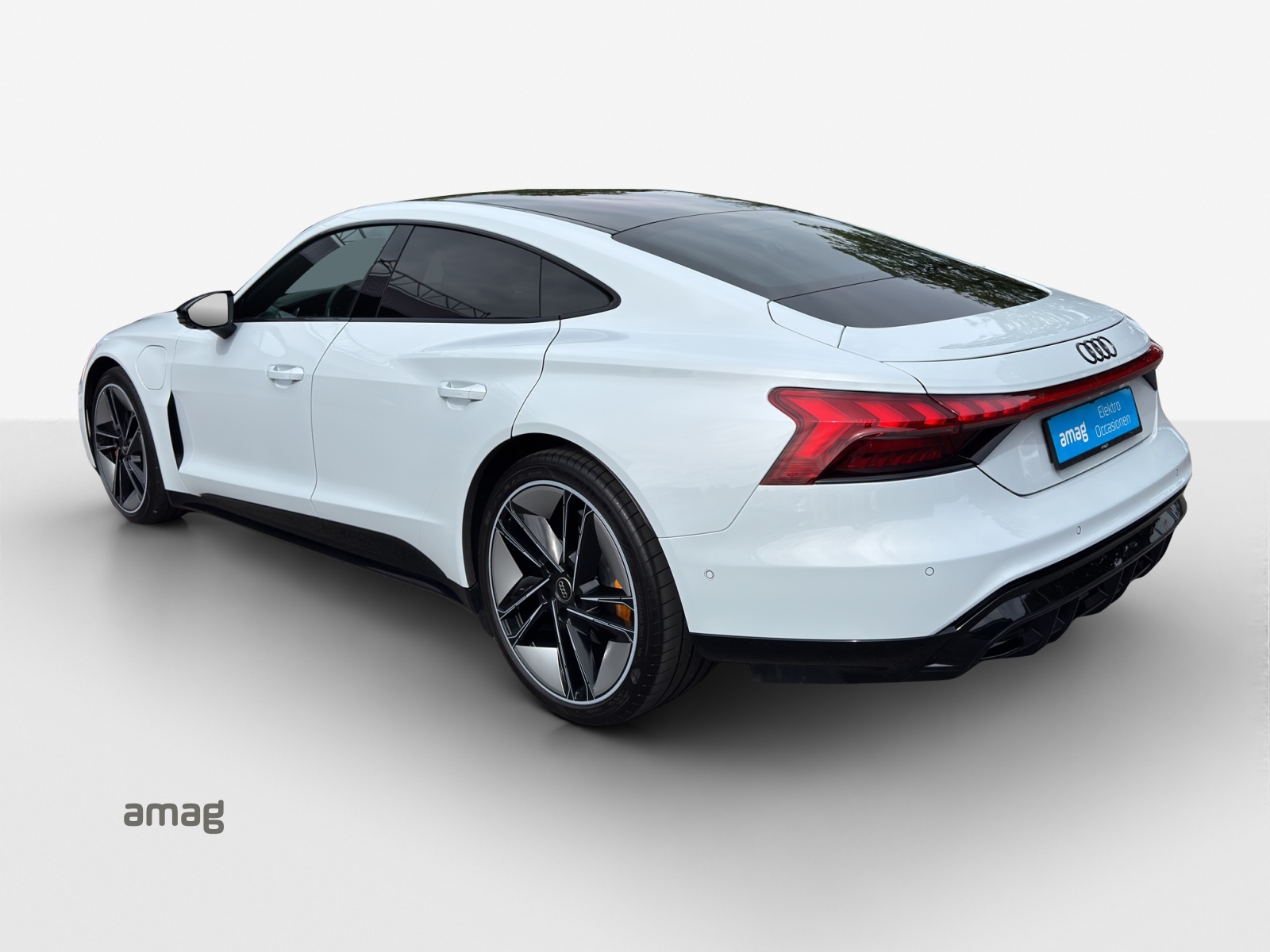 AUDI e-tron GT quattro-image-2