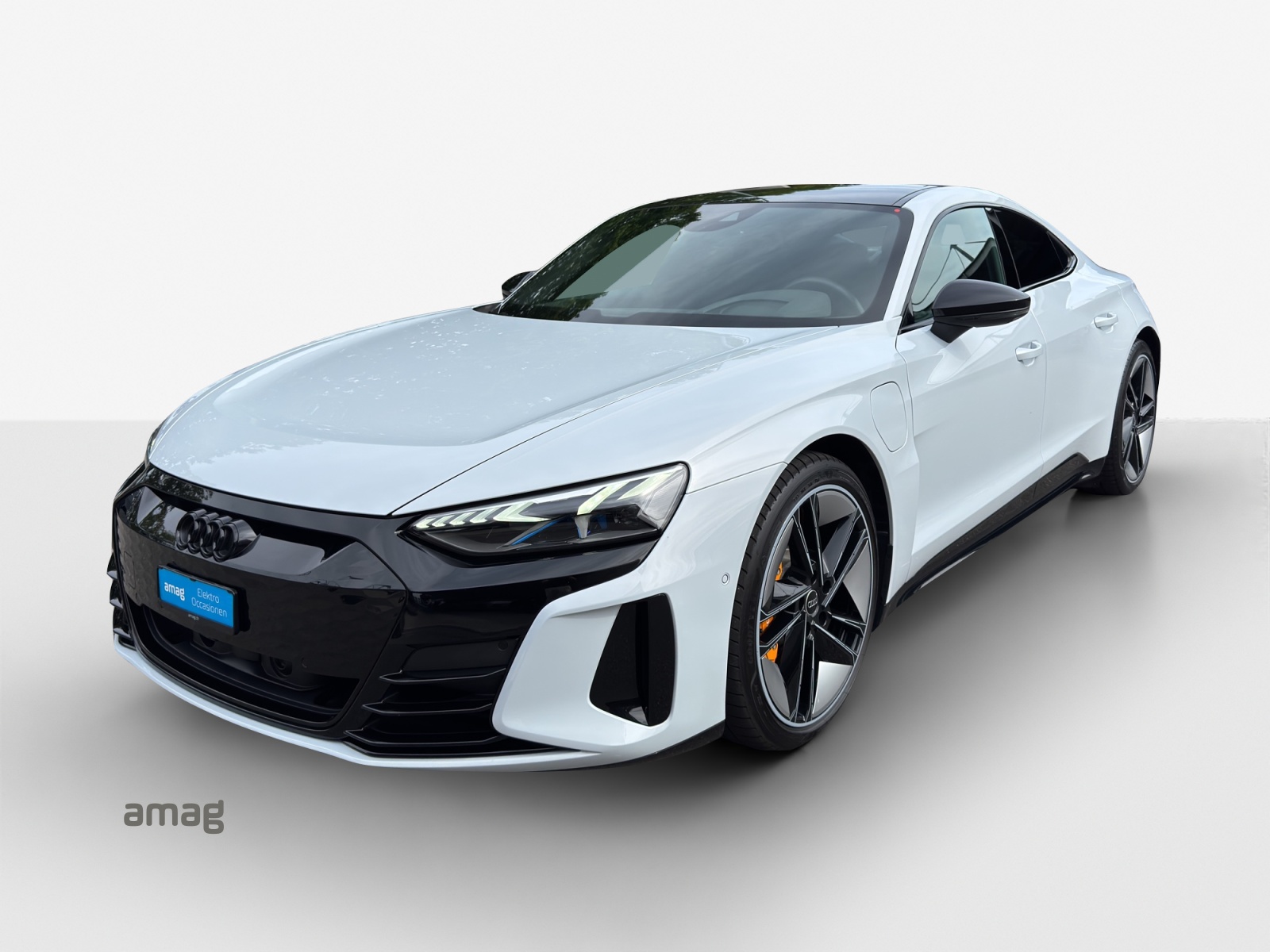 AUDI e-tron GT quattro-image-0