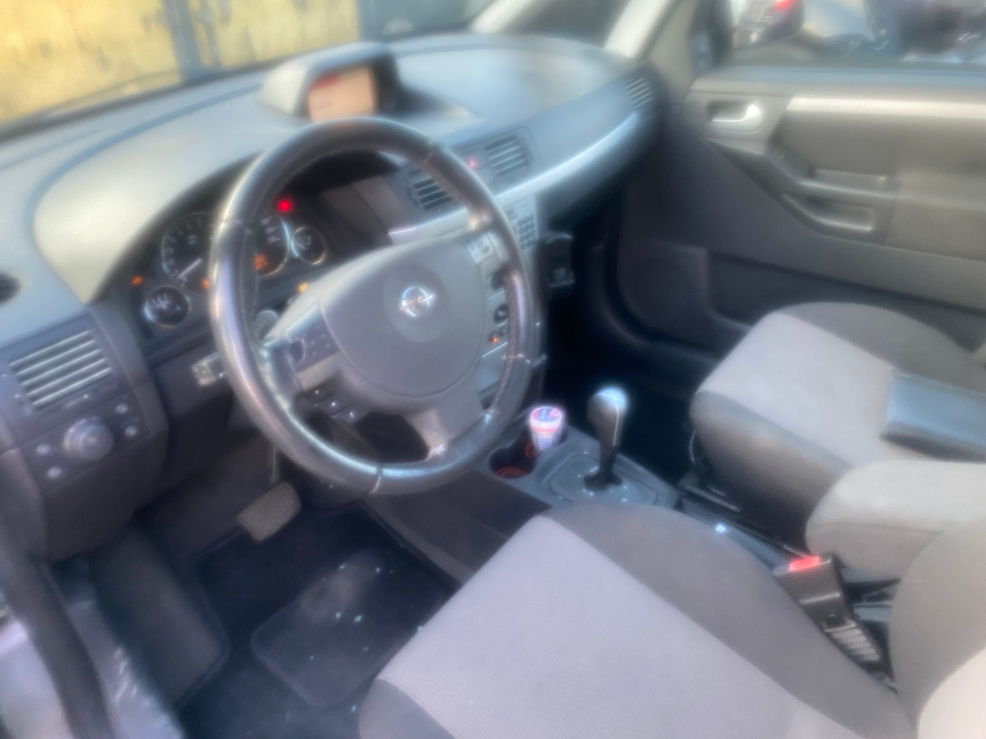 OPEL Meriva 1.6i 16V Essentia-image-5
