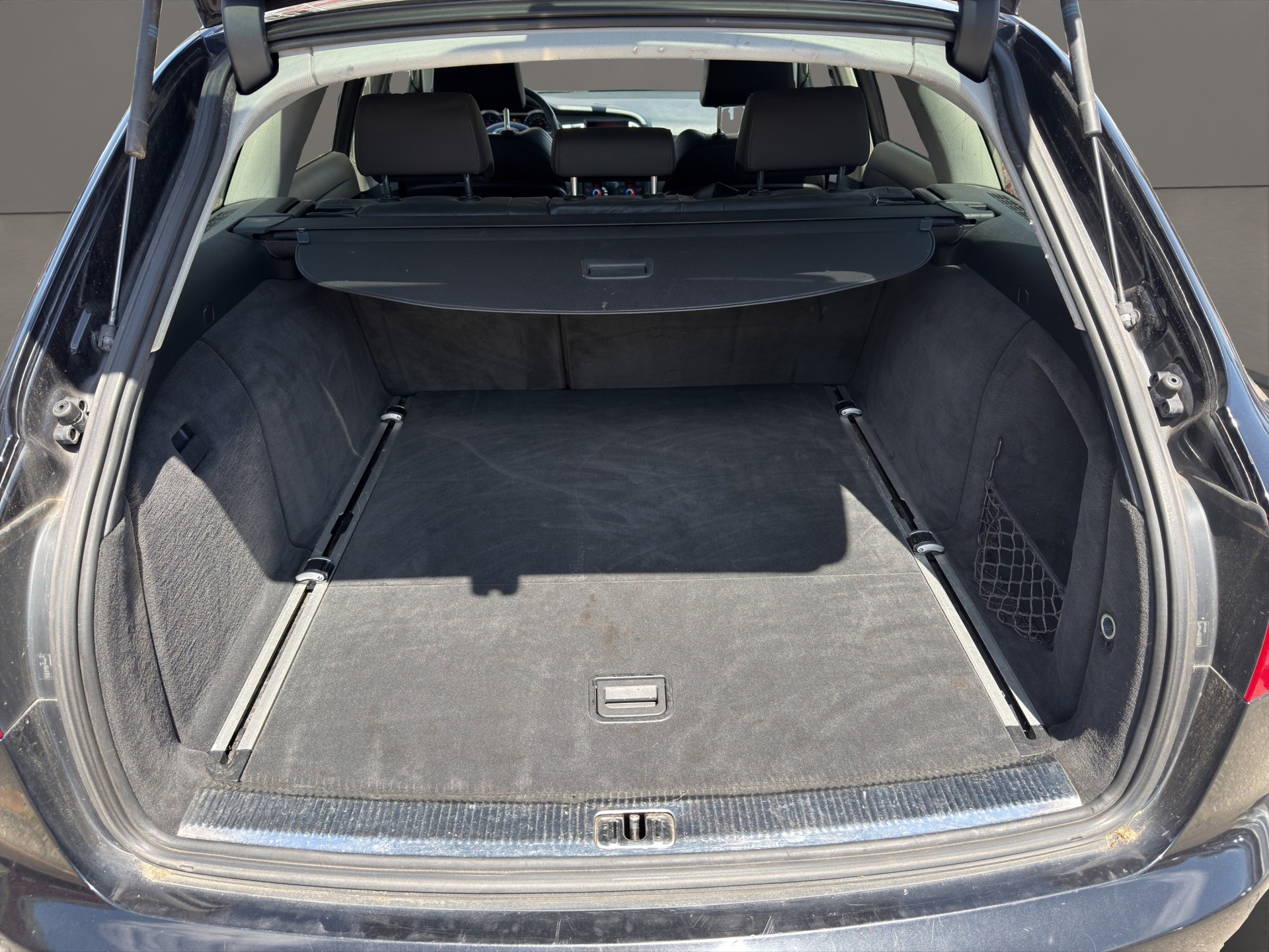 AUDI A6 Avant 3.0 V6 TDI quattro-image-14