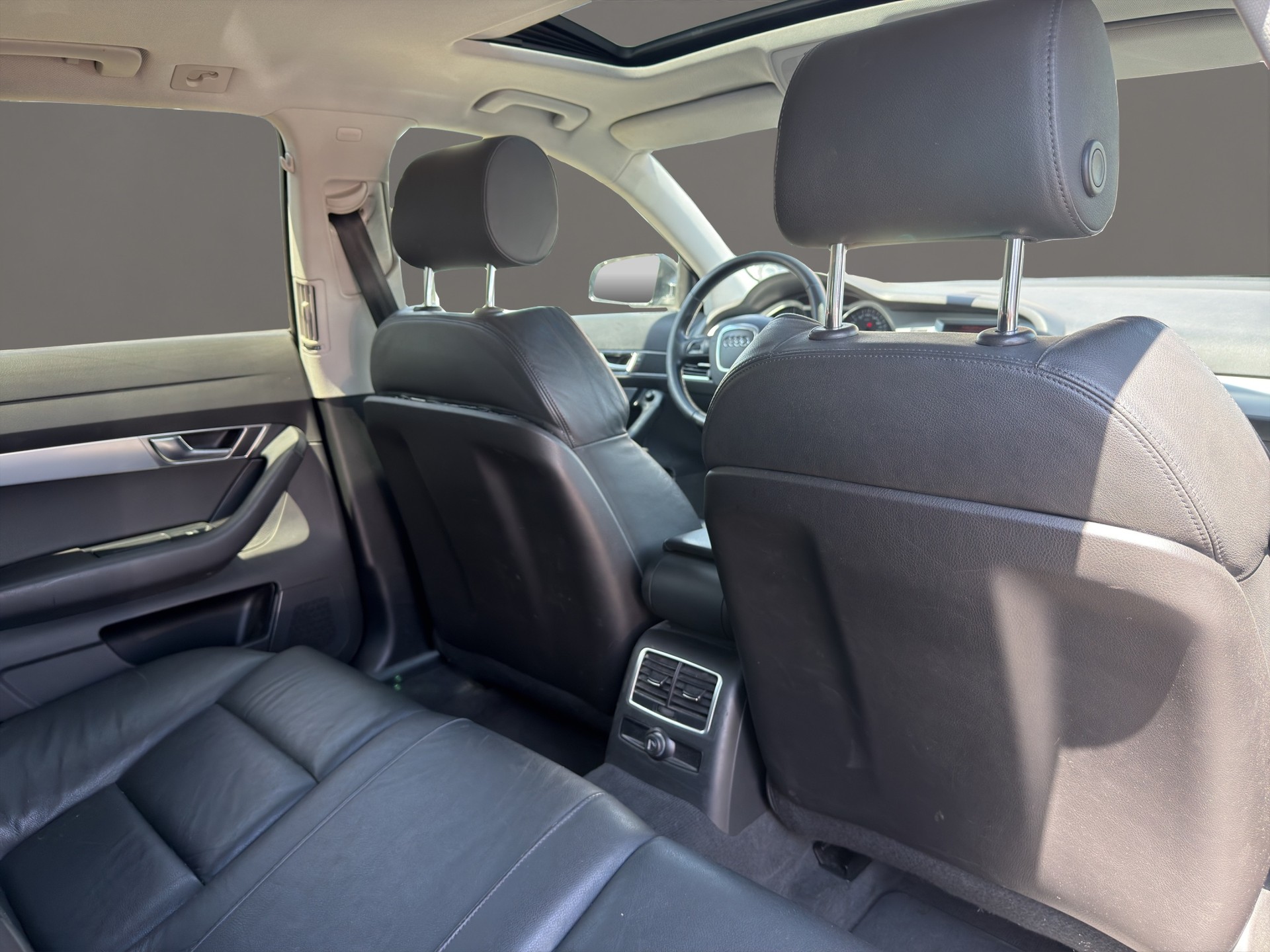 AUDI A6 Avant 3.0 V6 TDI quattro-image-9