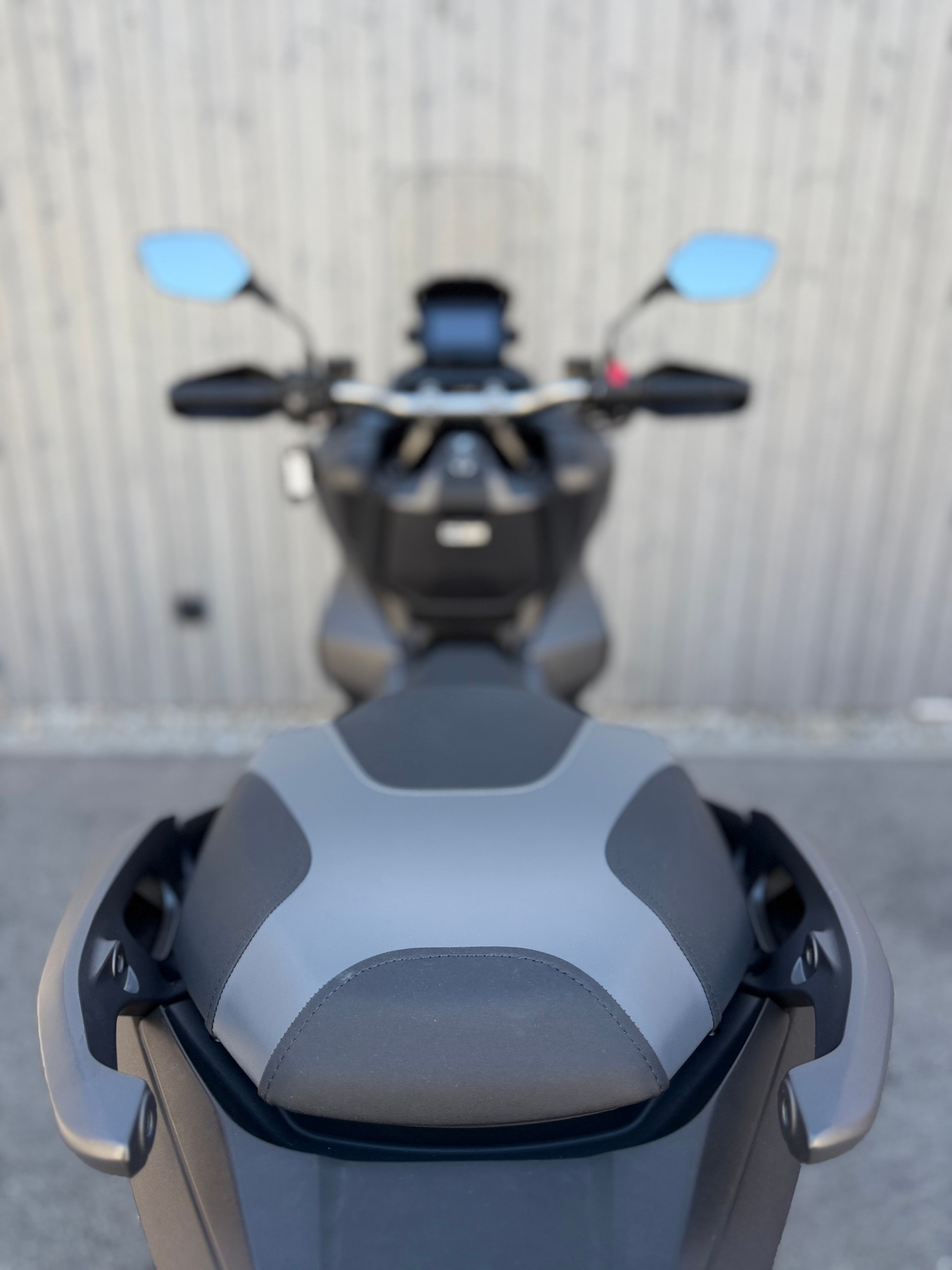 HONDA ADV 350-showroom-element-3