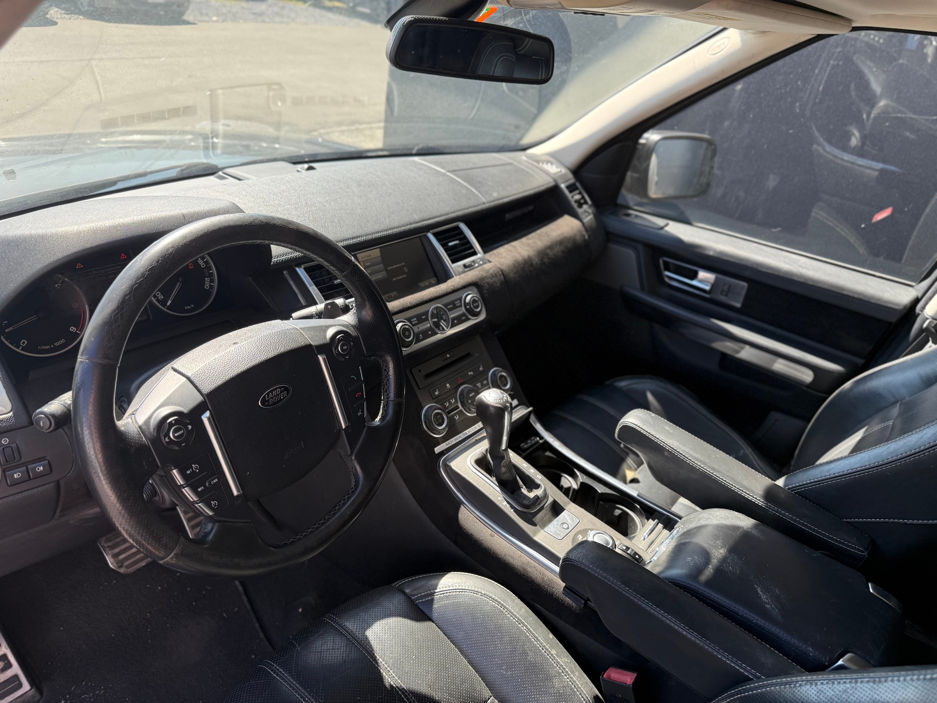 LAND ROVER Range Rover Sport 3.0 TDV6 Autobiography Automatic-image-7