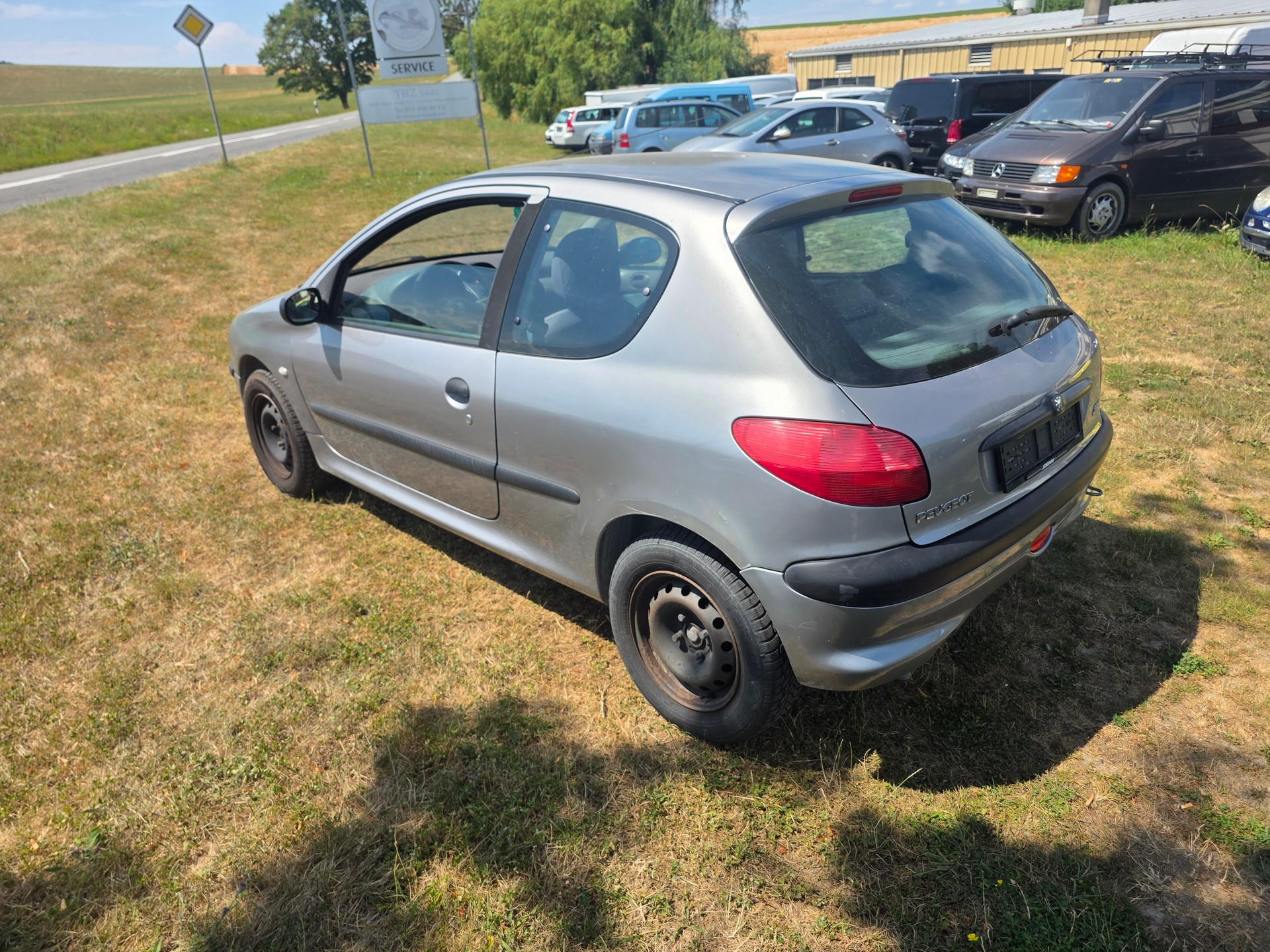 PEUGEOT 206-image-2