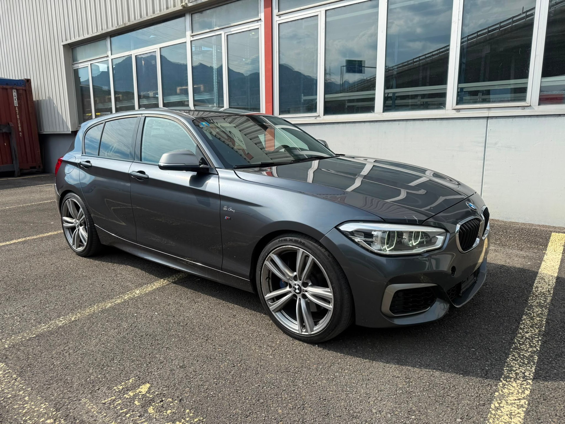 BMW M140i xDrive Steptronic-image-0