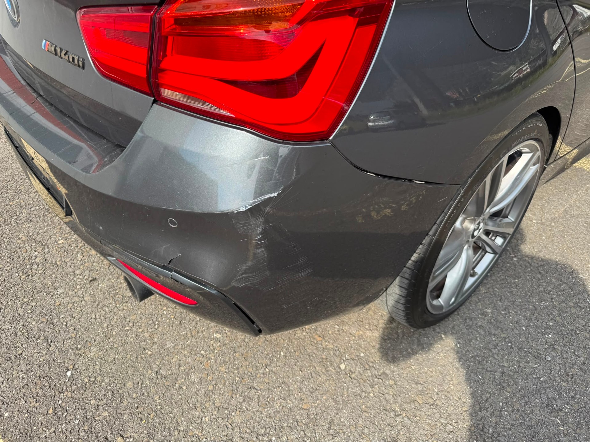 BMW M140i xDrive Steptronic-image-4