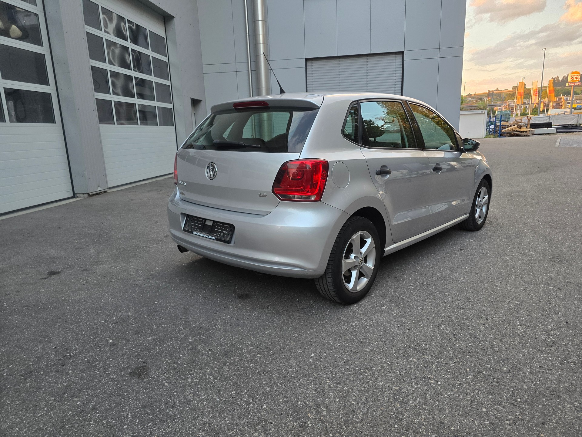 VW Polo 1.4 16V Trendline DSG-image-4