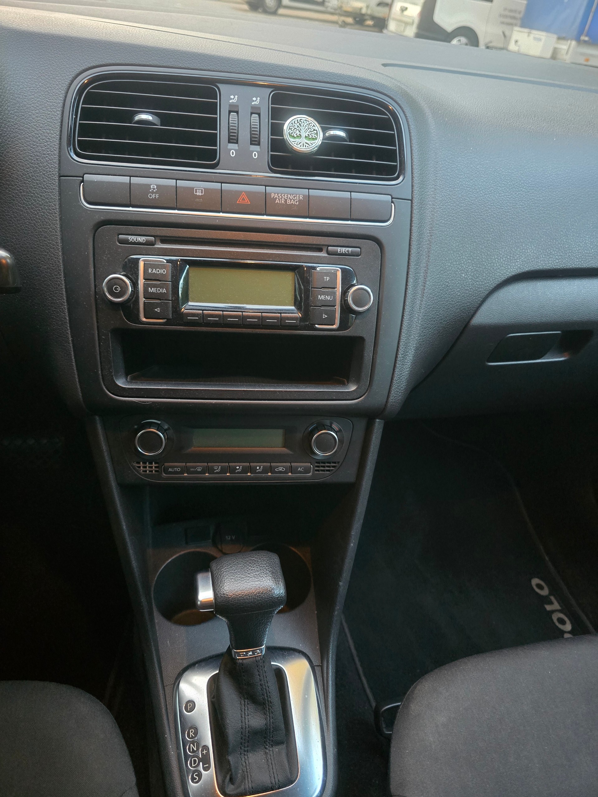 VW Polo 1.4 16V Trendline DSG-image-11