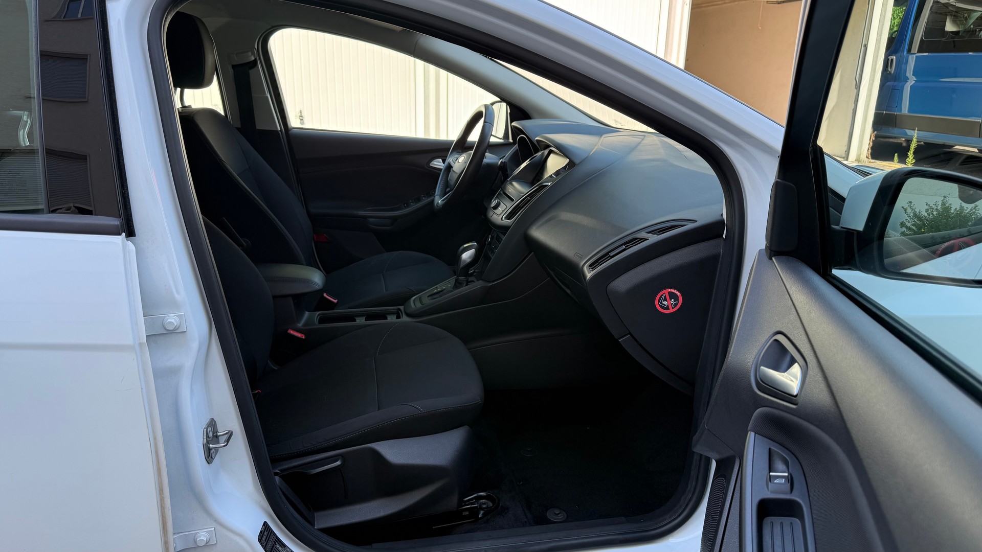 FORD Focus 1.0 SCTi Business Automatic-image-11
