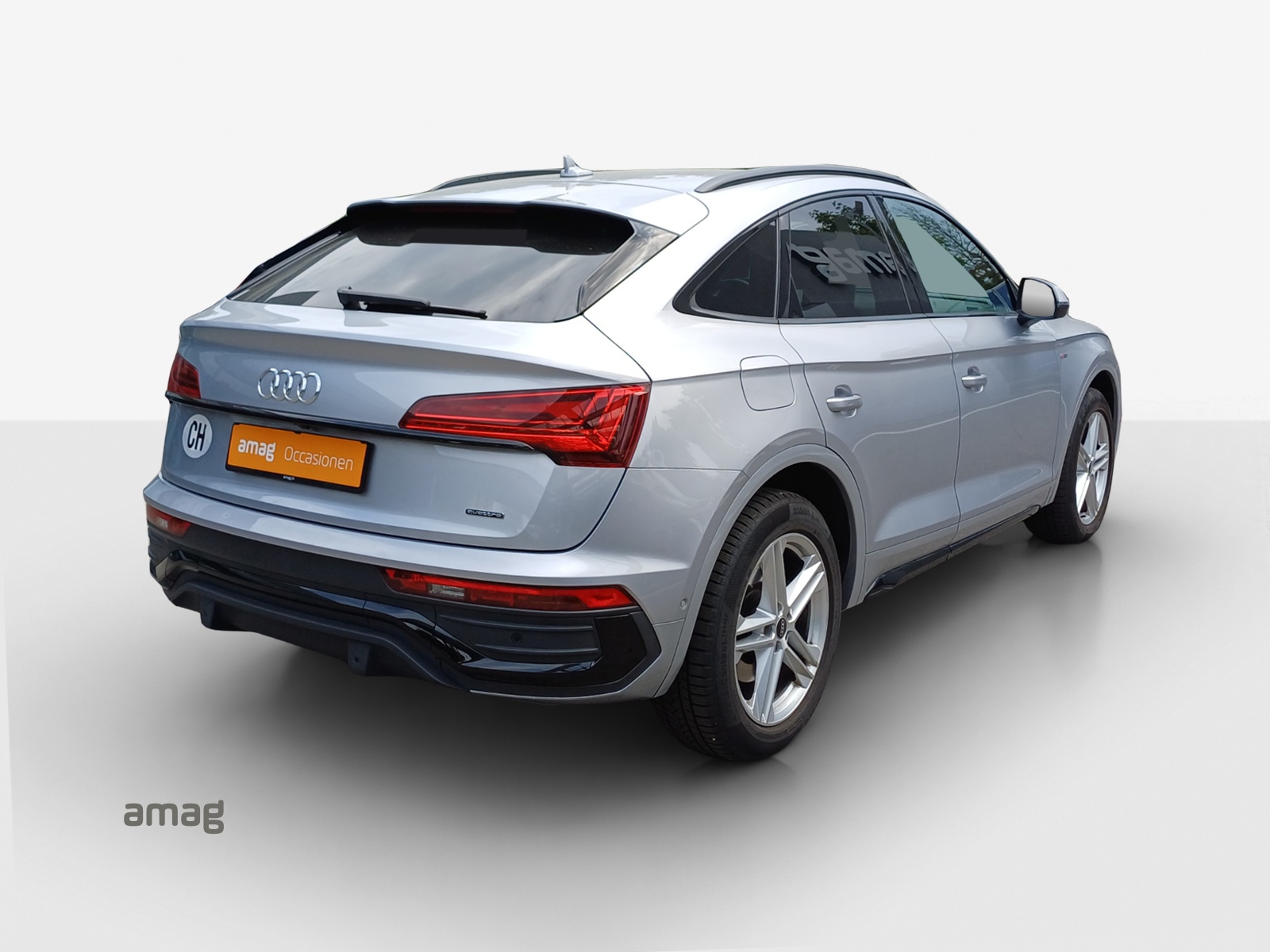 AUDI Q5 Sportback 40 TDI S line quattro S-tronic-image-4