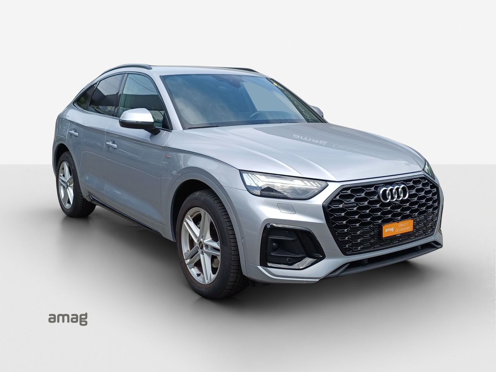 AUDI Q5 Sportback 40 TDI S line quattro S-tronic-image-5