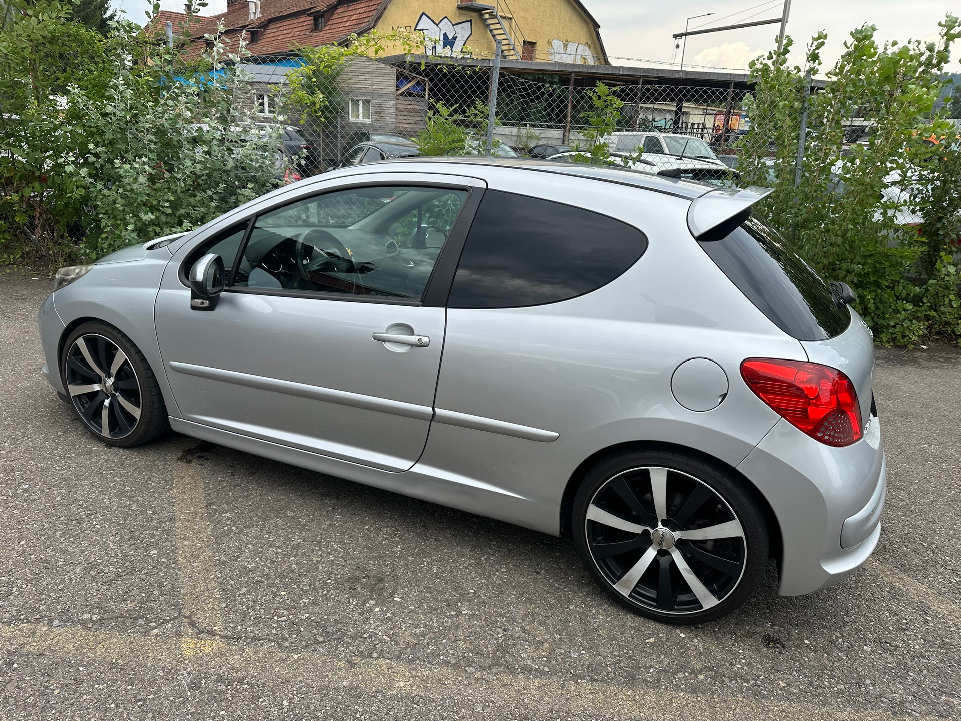 PEUGEOT 207 1.6 16V Turbo GTi-image-4