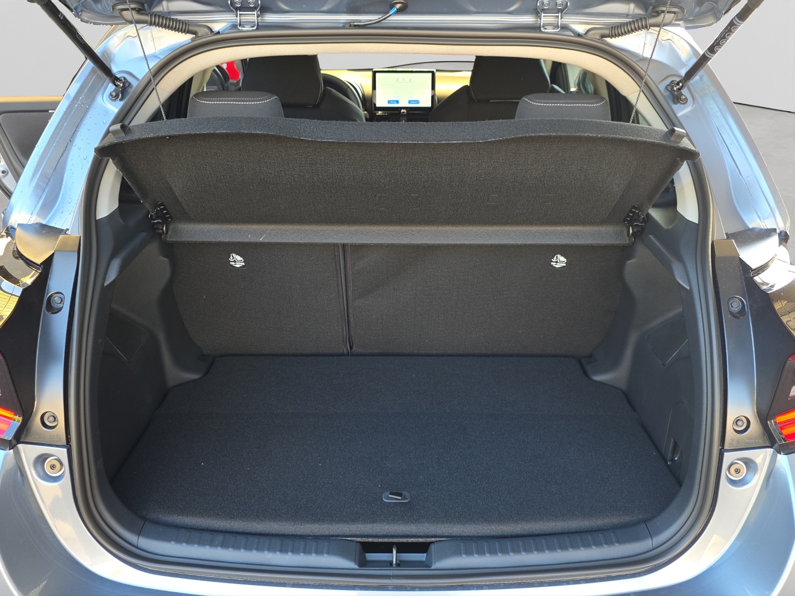 TOYOTA Yaris 1.5 VVT-i HSD Trend-image-13