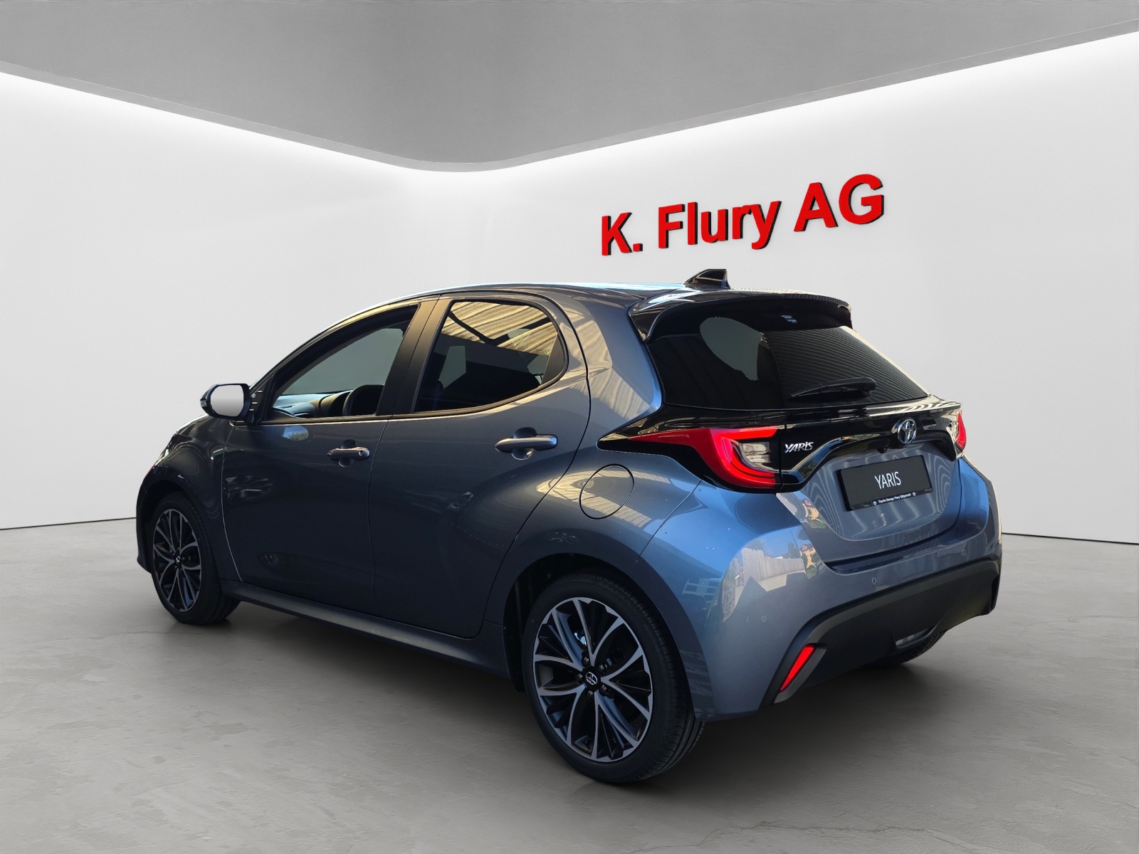 TOYOTA Yaris 1.5 VVT-i HSD Trend-image-2