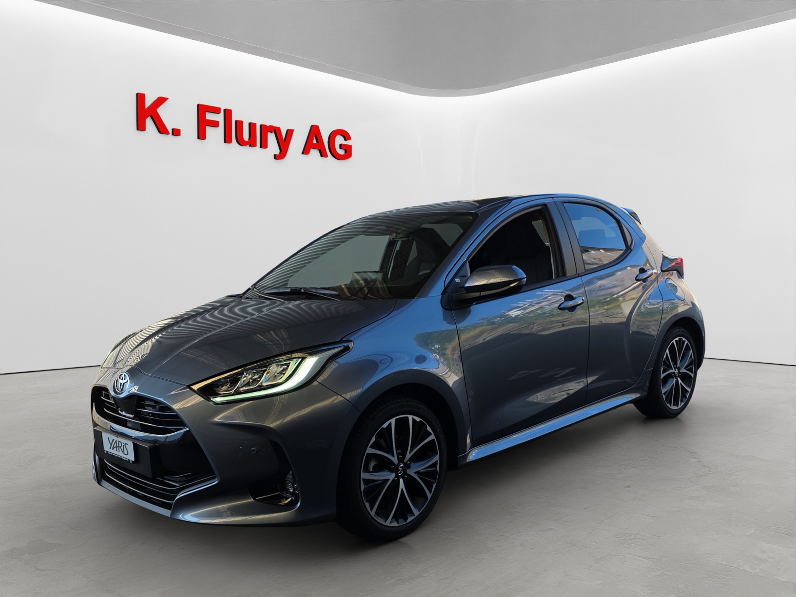 TOYOTA Yaris 1.5 VVT-i HSD Trend-image-0