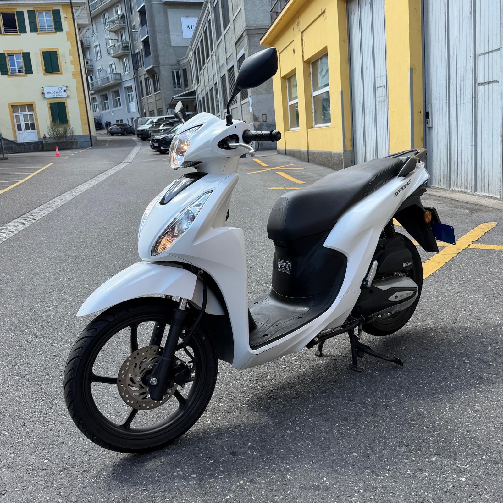 HONDA NSC Vision 110-showroom-element-1