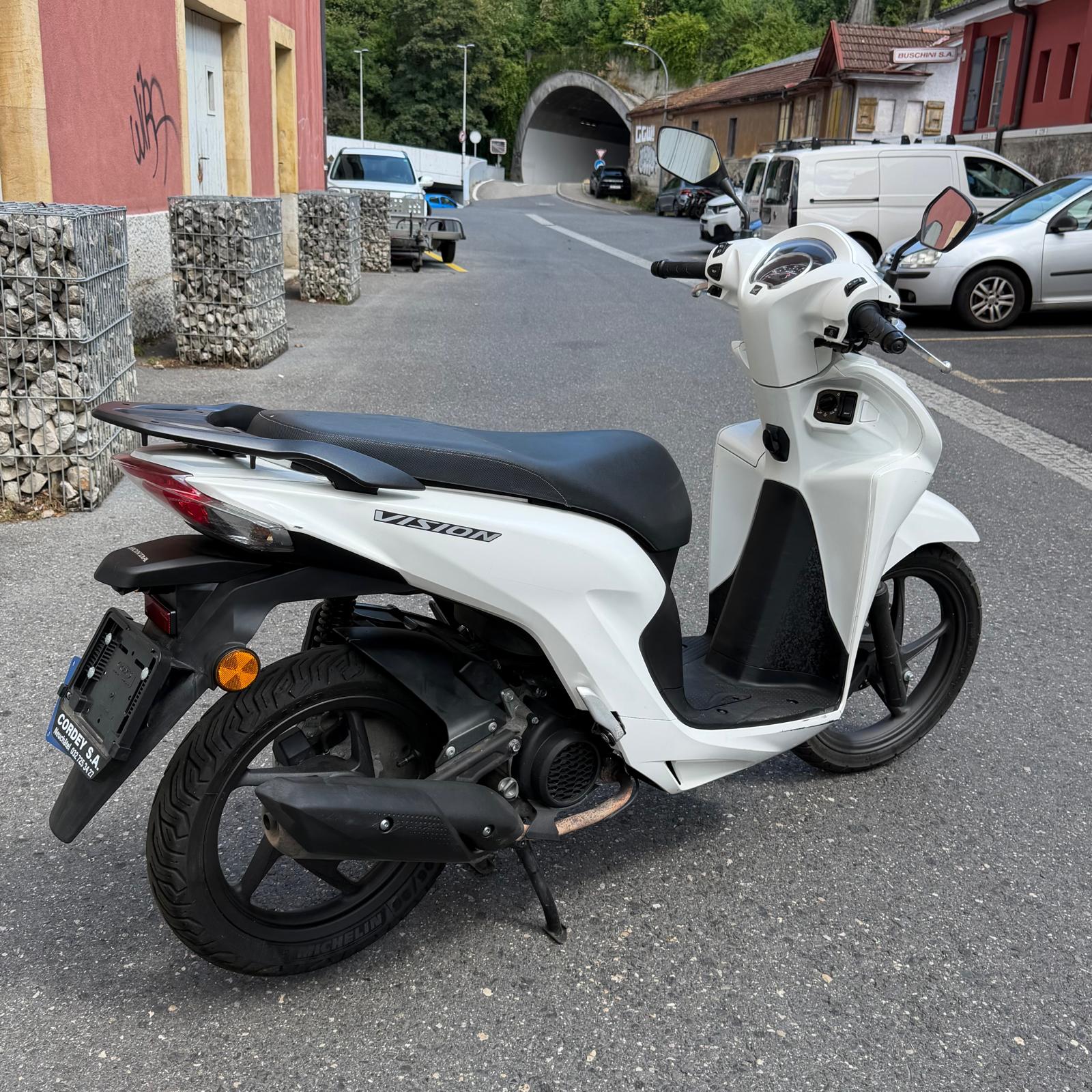 HONDA NSC Vision 110-showroom-element-3