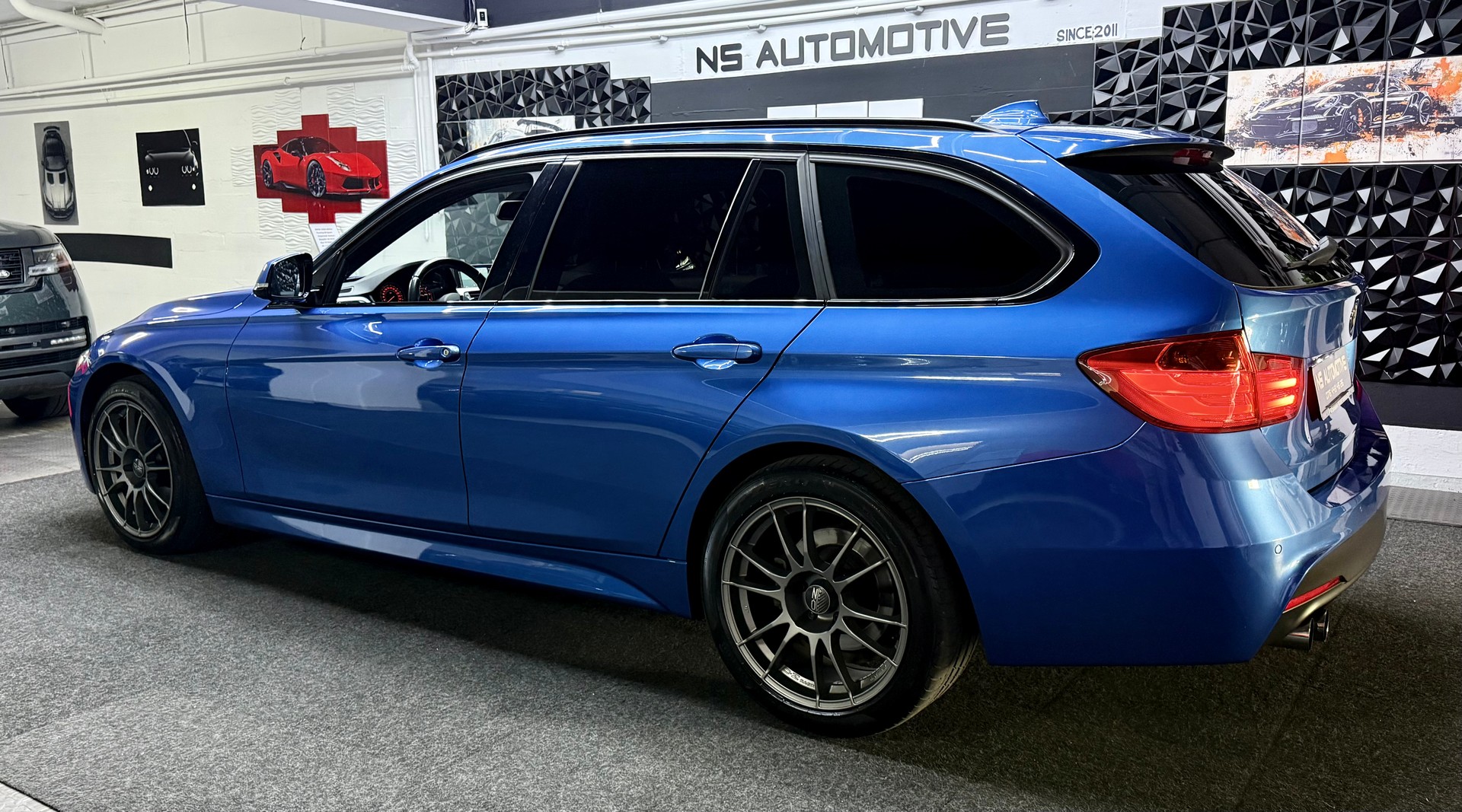 BMW 320d xDrive Touring M-Sportpaket Steptronic-image-5