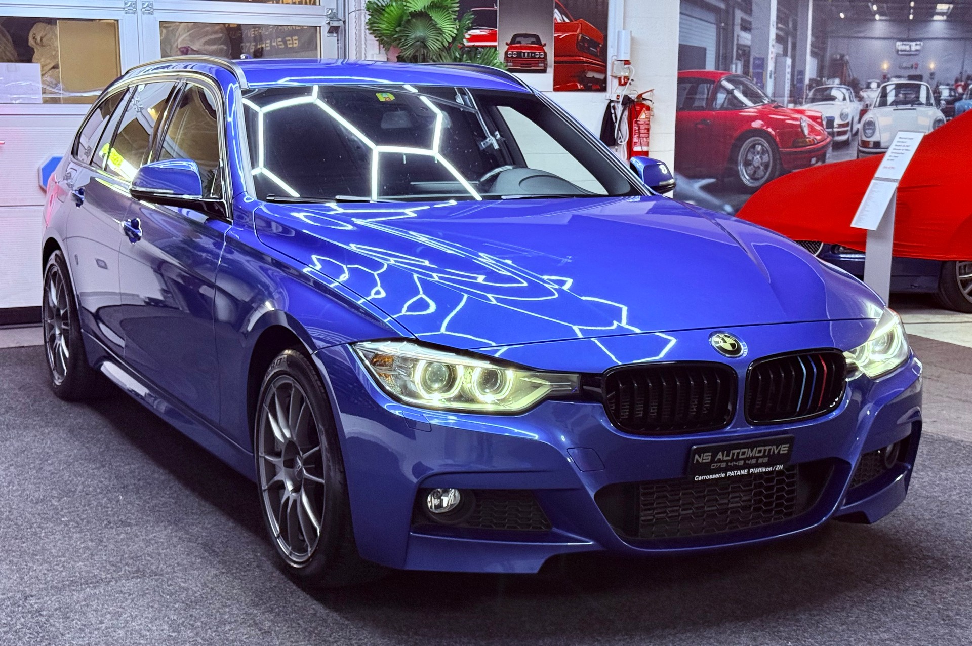 BMW 320d xDrive Touring M-Sportpaket Steptronic-showroom-element-2