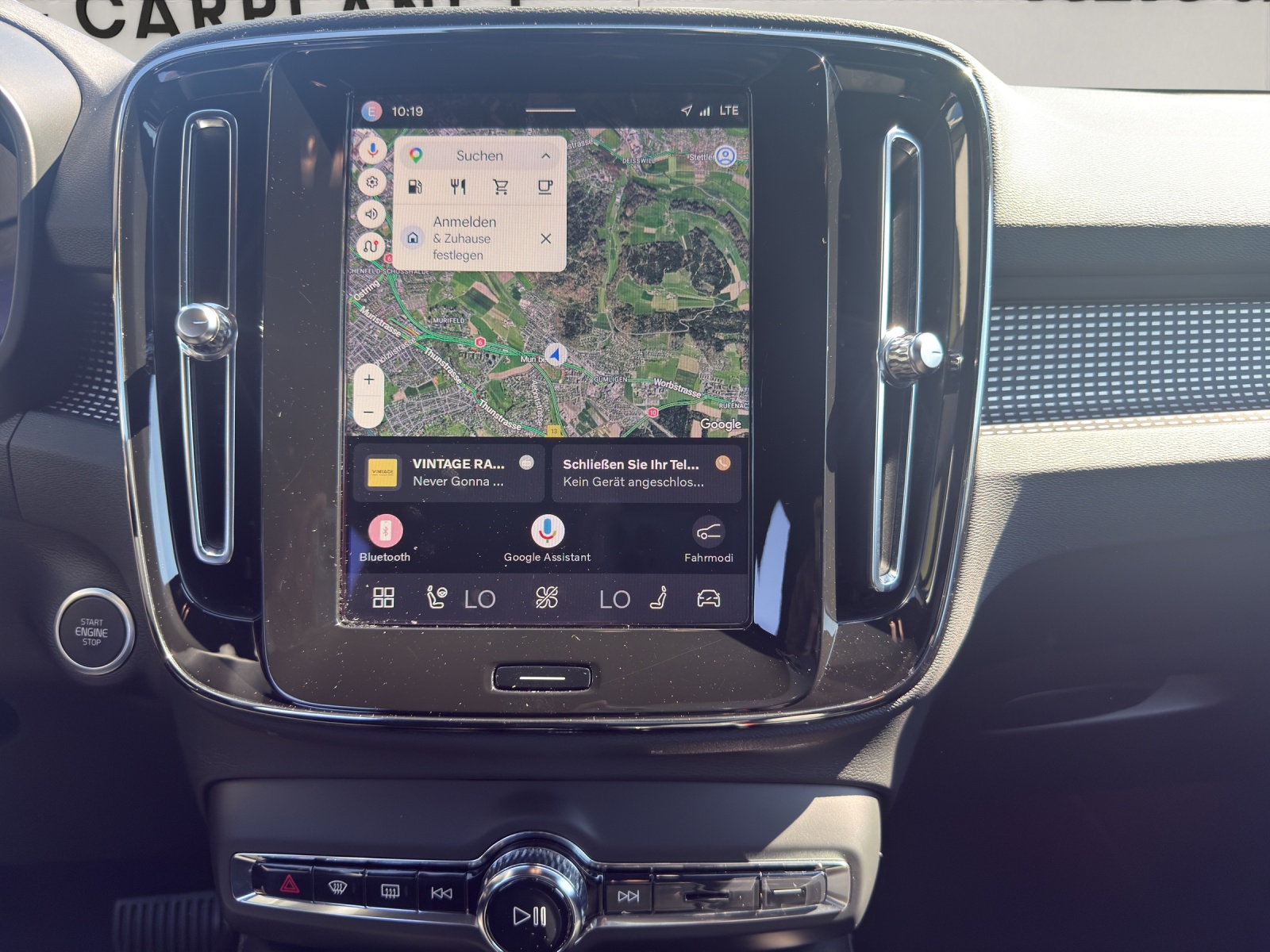 VOLVO XC40 2.0 B3 MH Plus Dark-image-16
