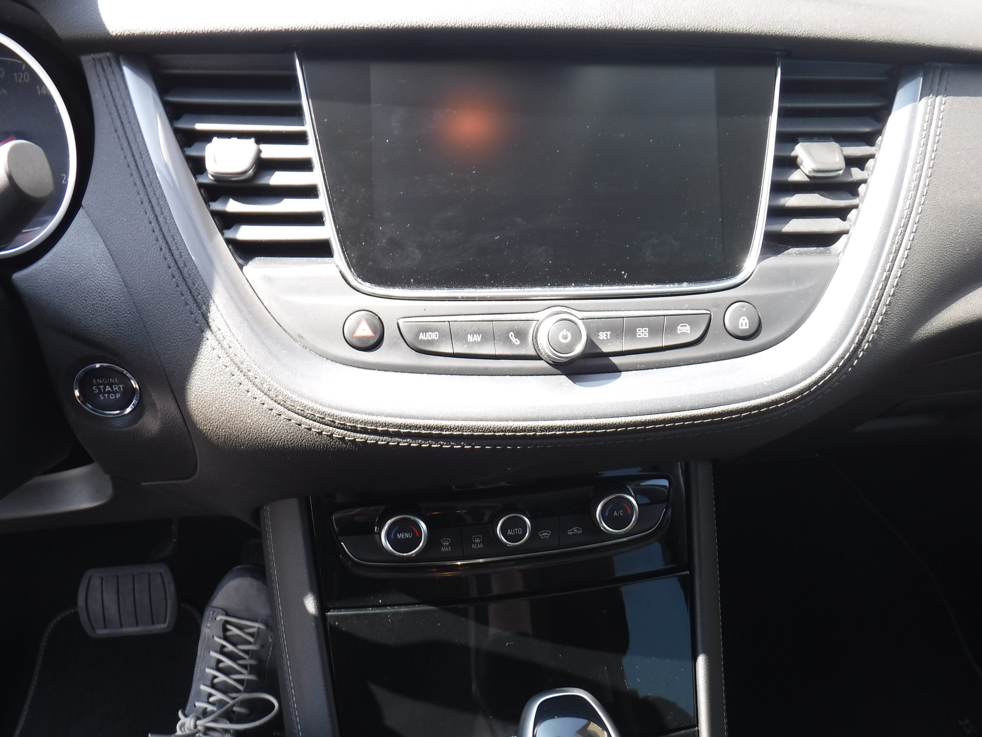 OPEL Grandland X 1.2i TP Ultimate Automatik-image-5