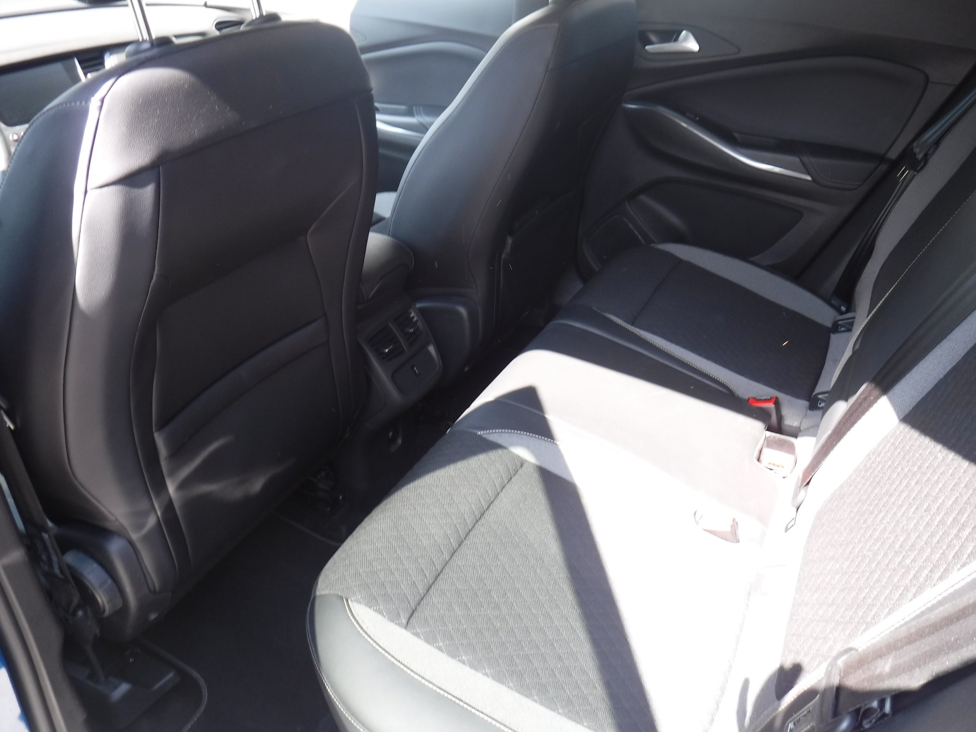 OPEL Grandland X 1.2i TP Ultimate Automatik-image-7