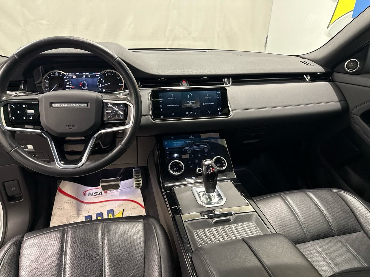 LAND ROVER Range Rover Evoque R-Dynamic P 200 SE AT9-image-7
