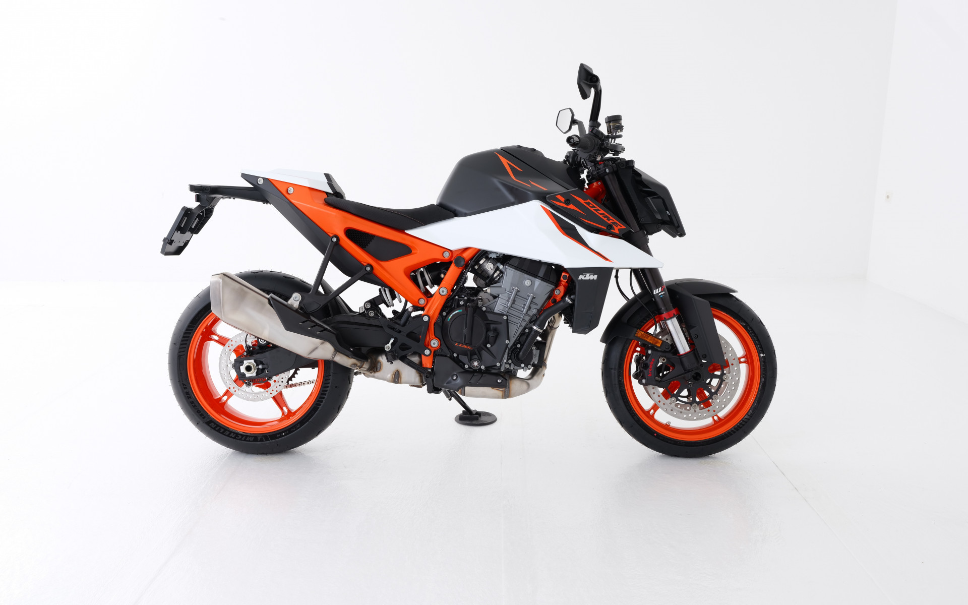 KTM 990 Duke R-showroom-element-1