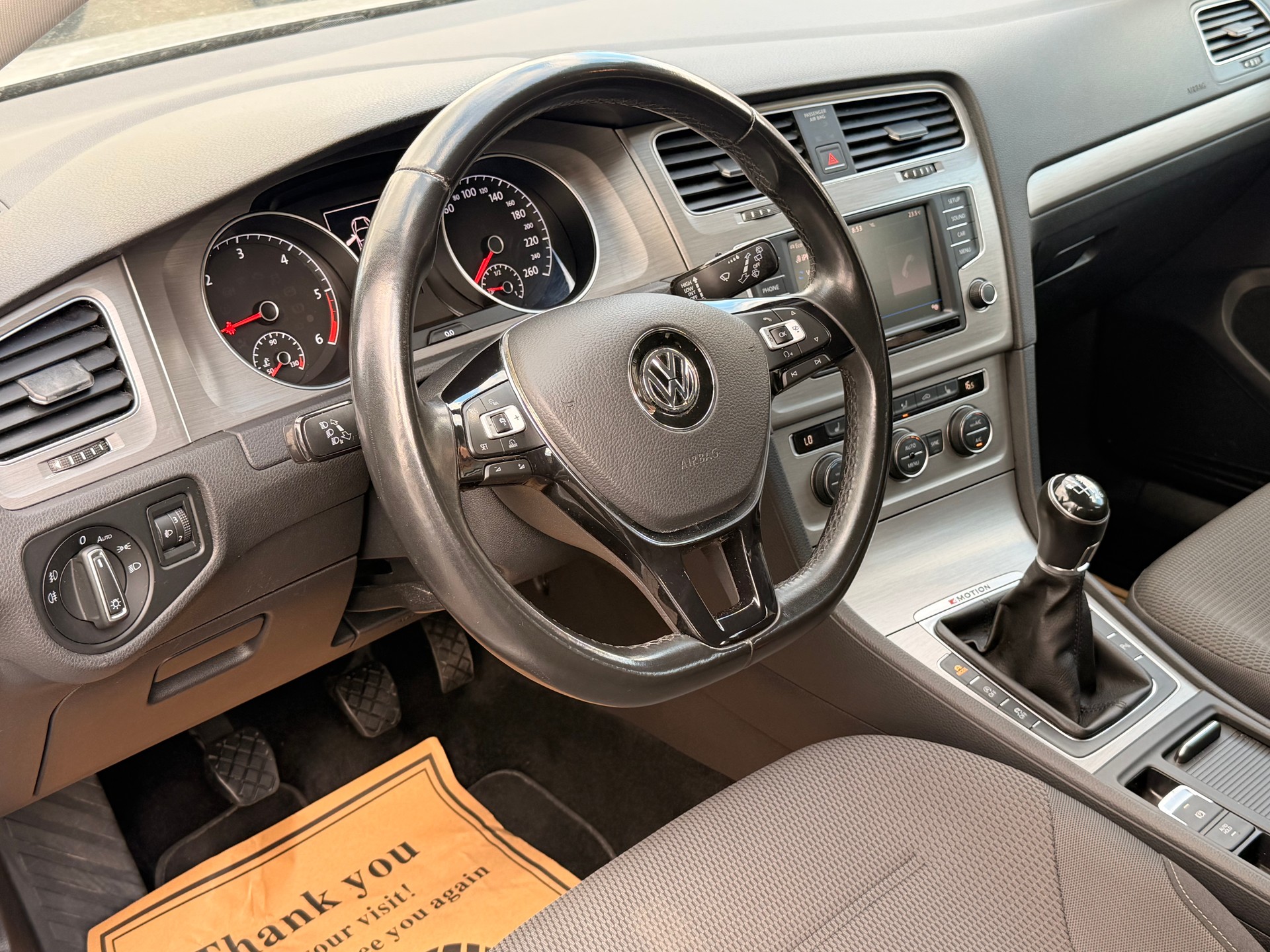 VW Golf Variant 1.6 TDI Allstar 4Motion-image-14