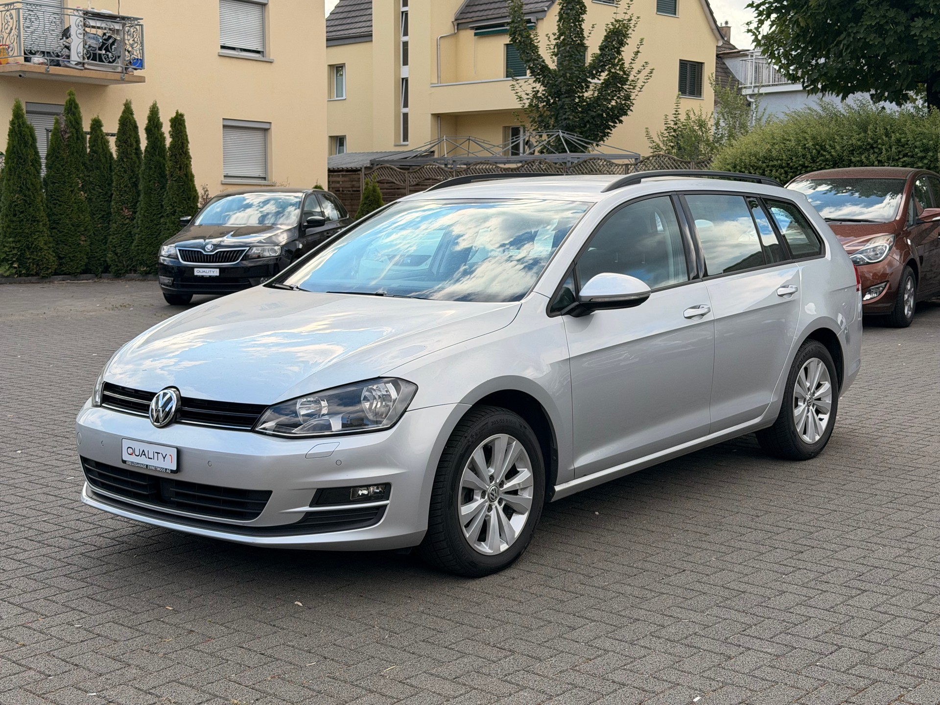 VW Golf Variant 1.6 TDI Allstar 4Motion-image-2
