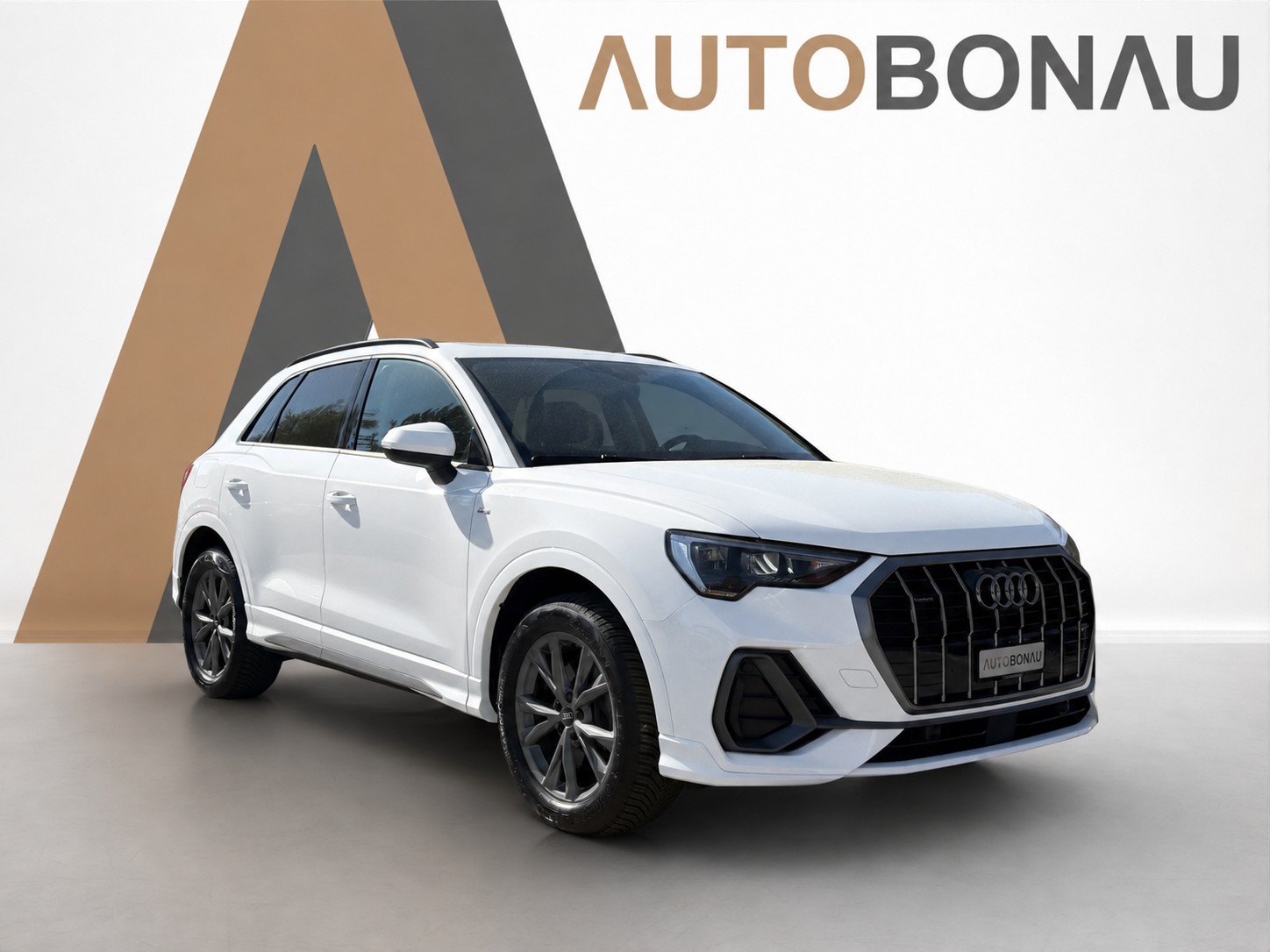 AUDI Q3 2.0 40 TFSI S line quattro S-Tronic Sky black-image-35