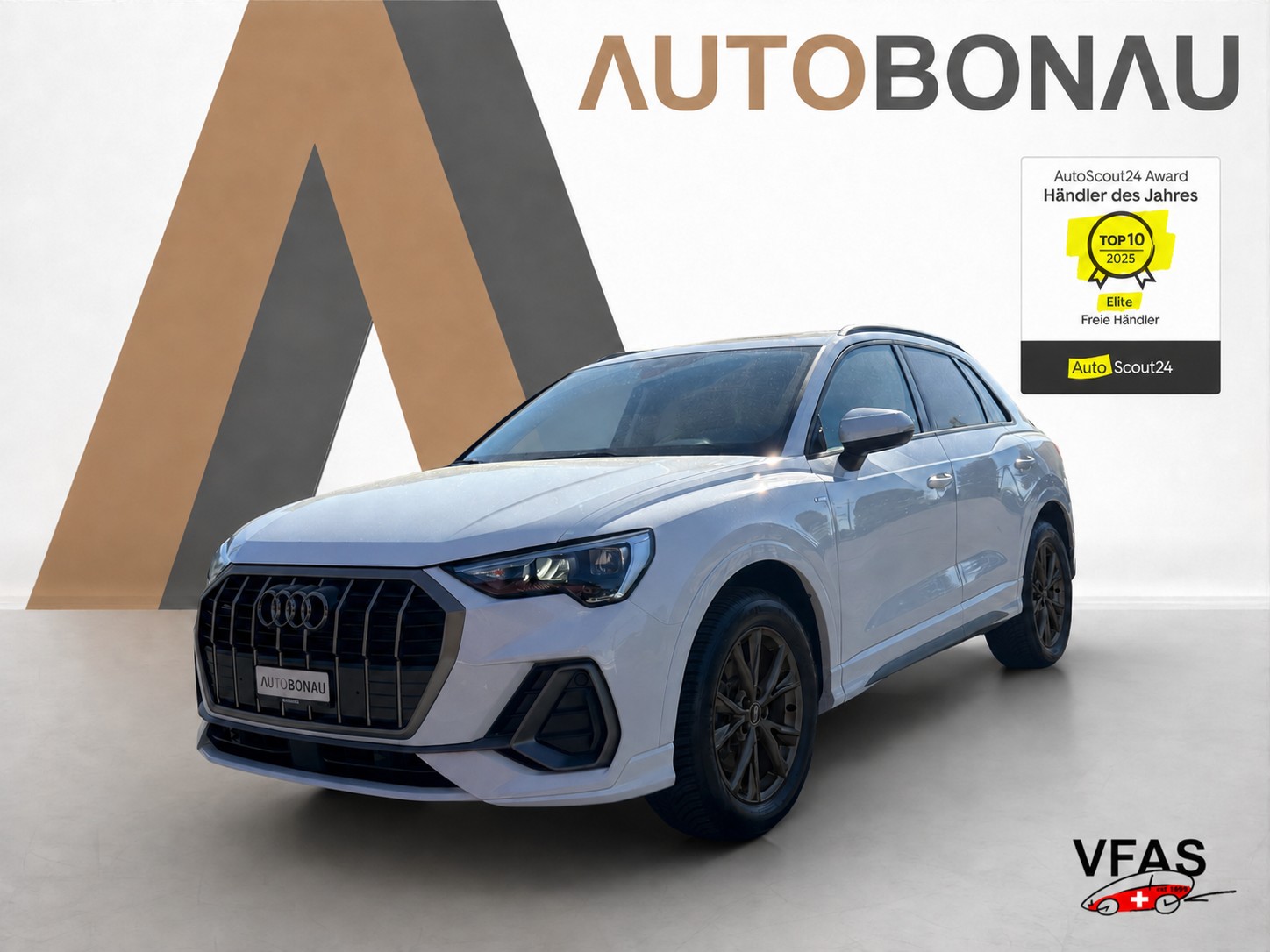 AUDI Q3 2.0 40 TFSI S line quattro S-Tronic Sky black