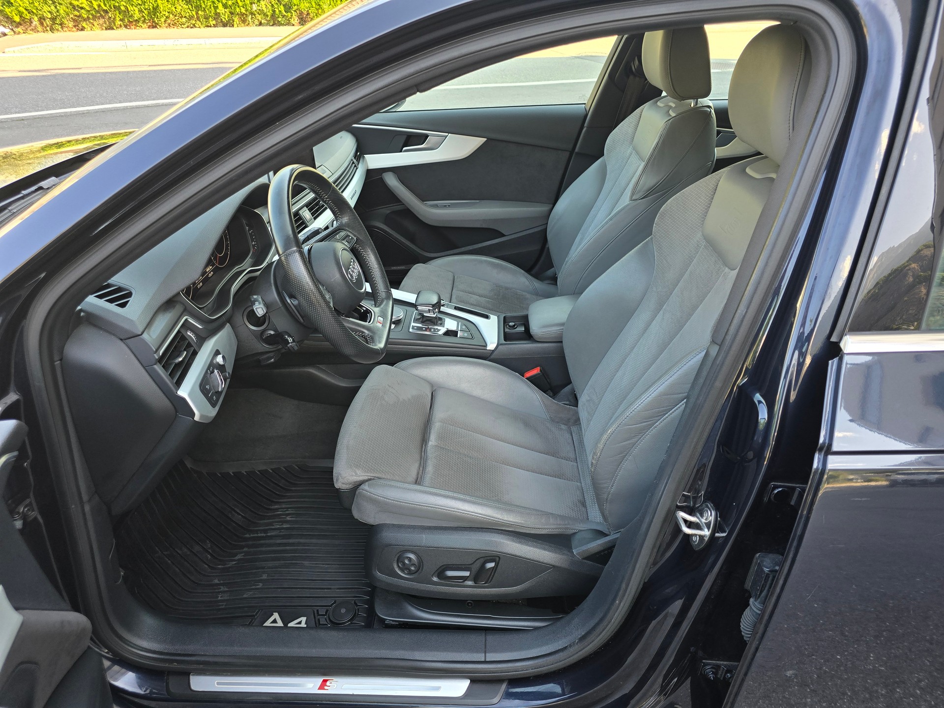 AUDI A4 Avant 2.0 TFSI Sport quattro S-tronic-image-10