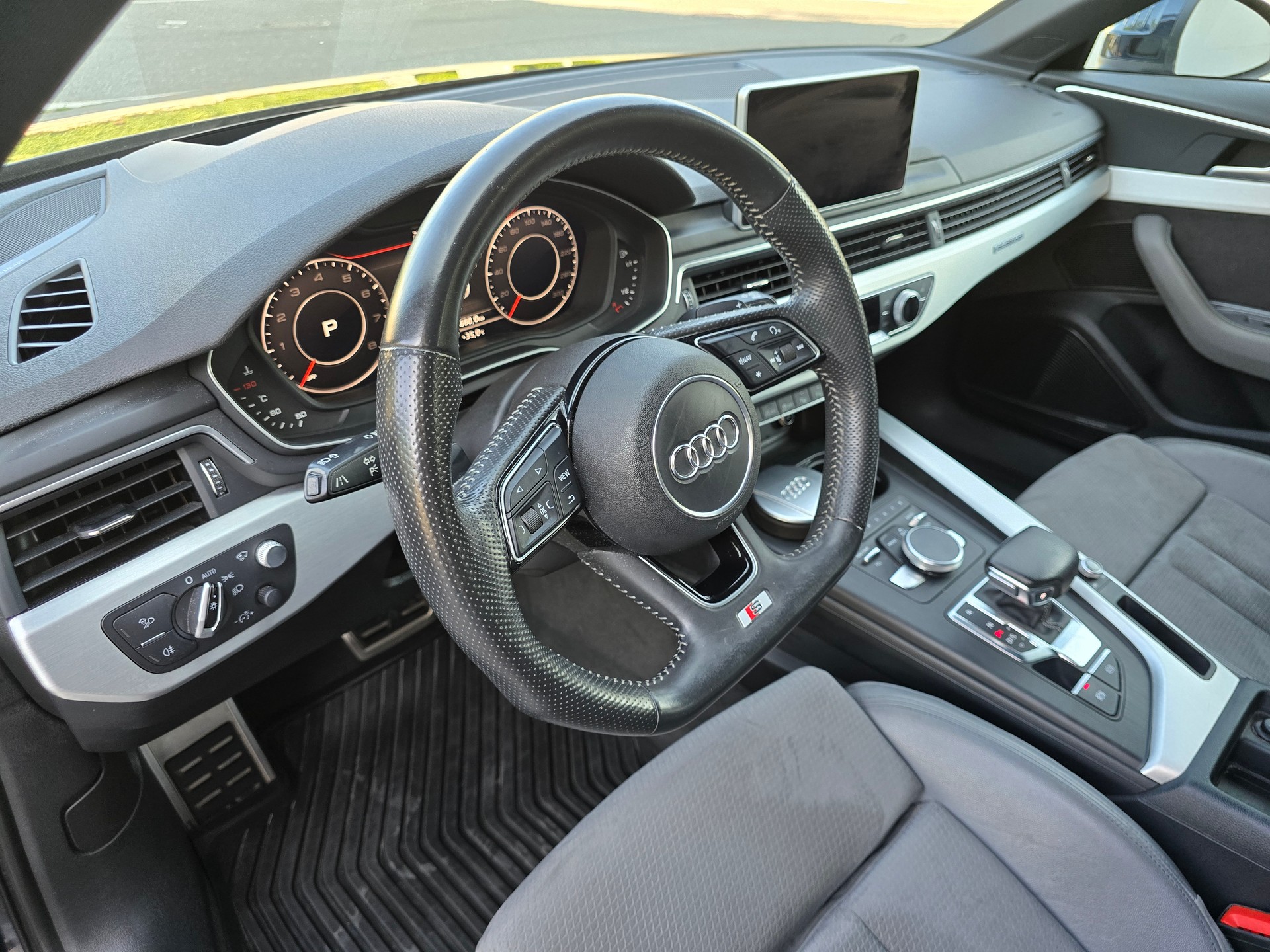 AUDI A4 Avant 2.0 TFSI Sport quattro S-tronic-image-11
