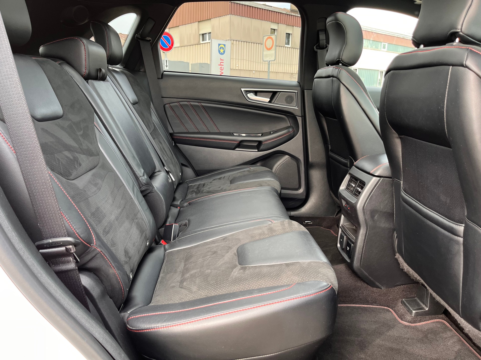 FORD Edge 2.0 EcoBlue ST-Line 4WD Automatic * WEISS METALLIC - STANDHEIZUNG - PANORAMADACH - ST-LINE *-image-17