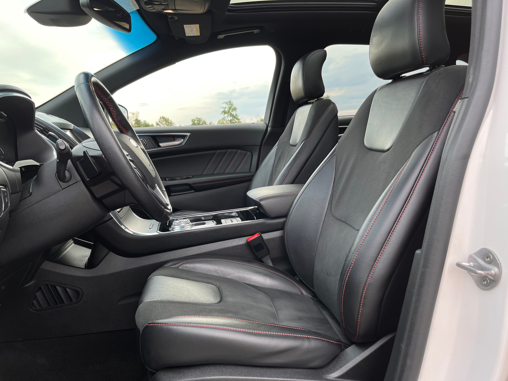 FORD Edge 2.0 EcoBlue ST-Line 4WD Automatic * WEISS METALLIC - STANDHEIZUNG - PANORAMADACH - ST-LINE *-image-13