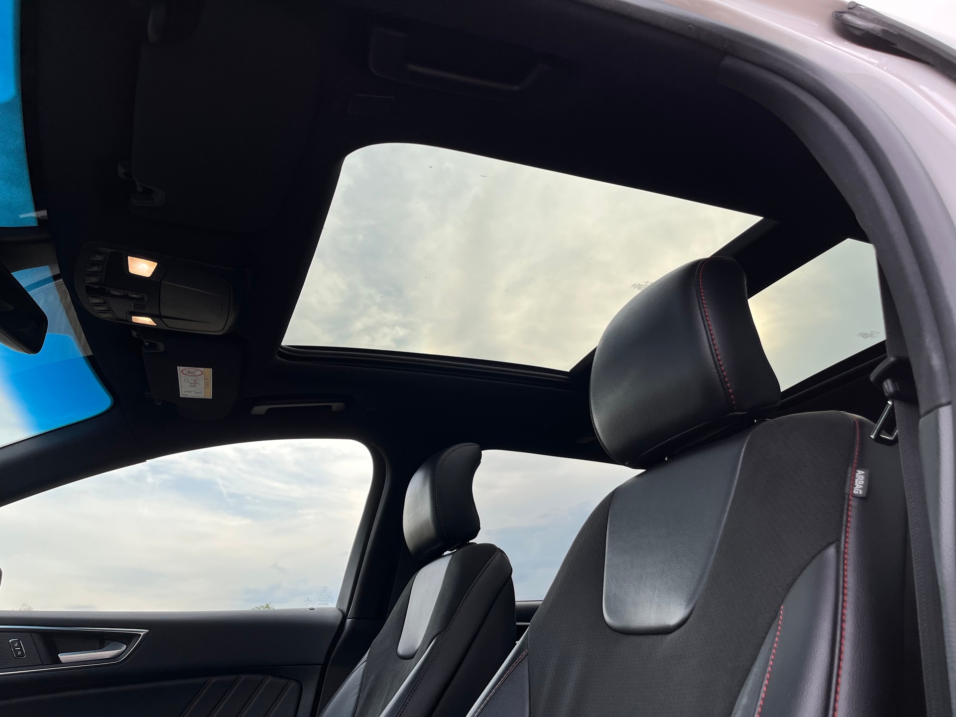 FORD Edge 2.0 EcoBlue ST-Line 4WD Automatic * WEISS METALLIC - STANDHEIZUNG - PANORAMADACH - ST-LINE *-image-18