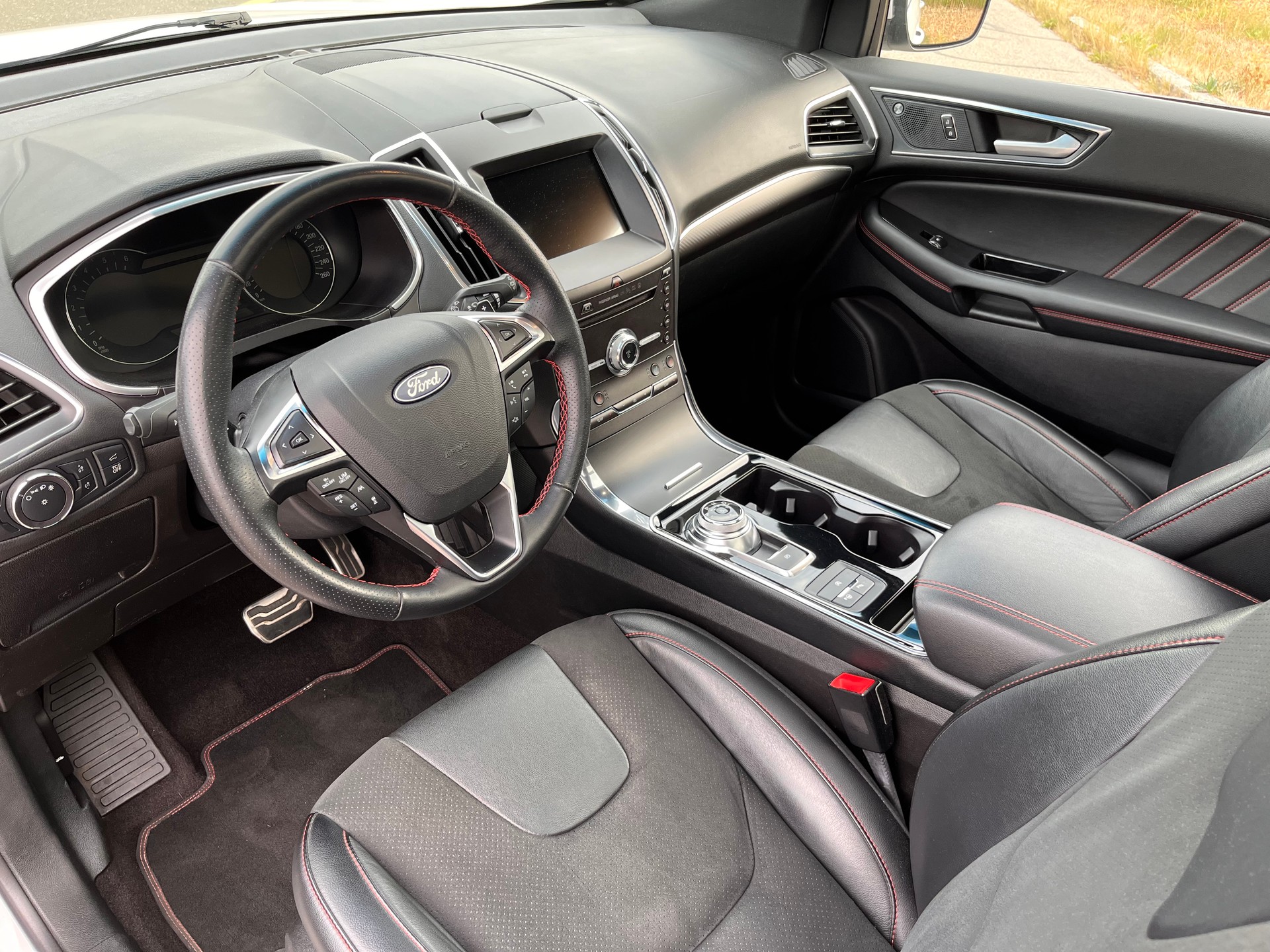 FORD Edge 2.0 EcoBlue ST-Line 4WD Automatic * WEISS METALLIC - STANDHEIZUNG - PANORAMADACH - ST-LINE *-image-14