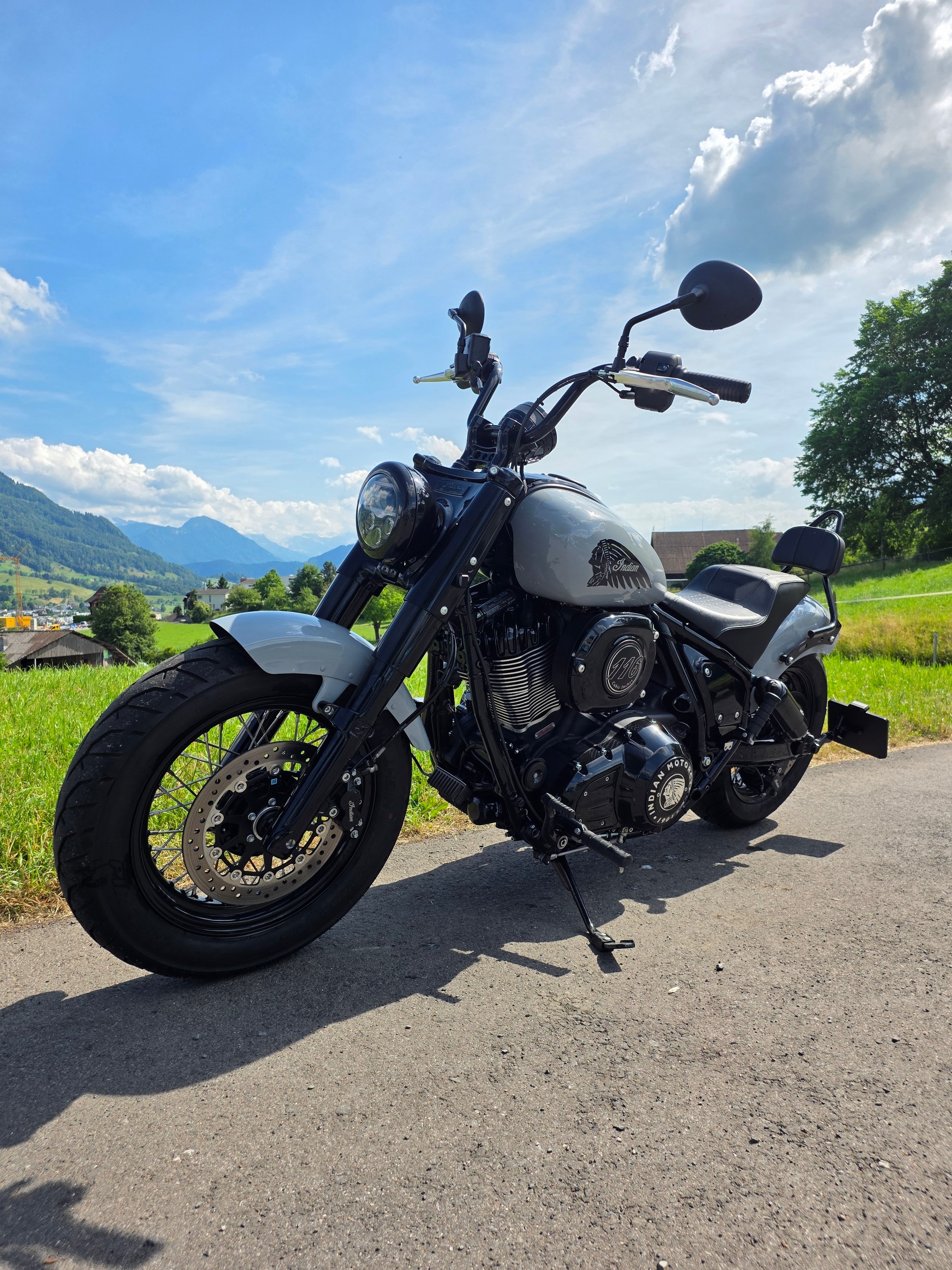INDIAN Chief Bobber-showroom-element-2