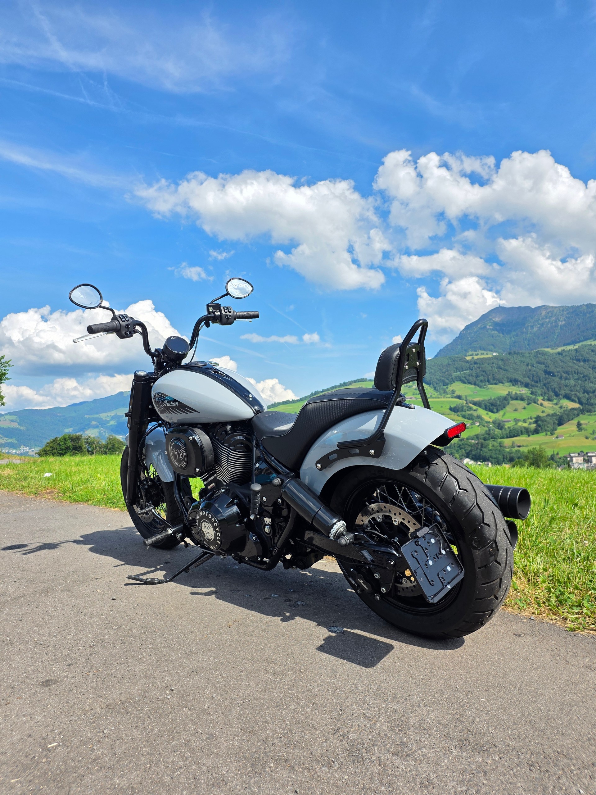 INDIAN Chief Bobber-showroom-element-3