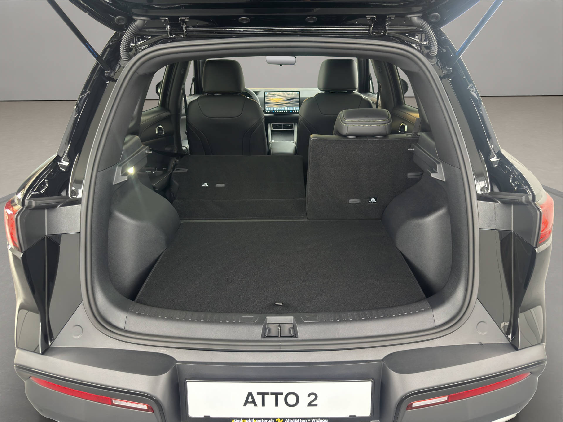 BYD Atto 2 DM-i Boost 212 PS-image-10