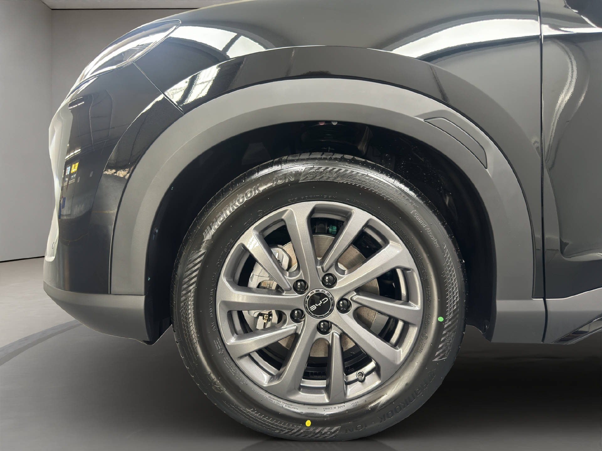 BYD Atto 2 DM-i Boost 212 PS-image-12