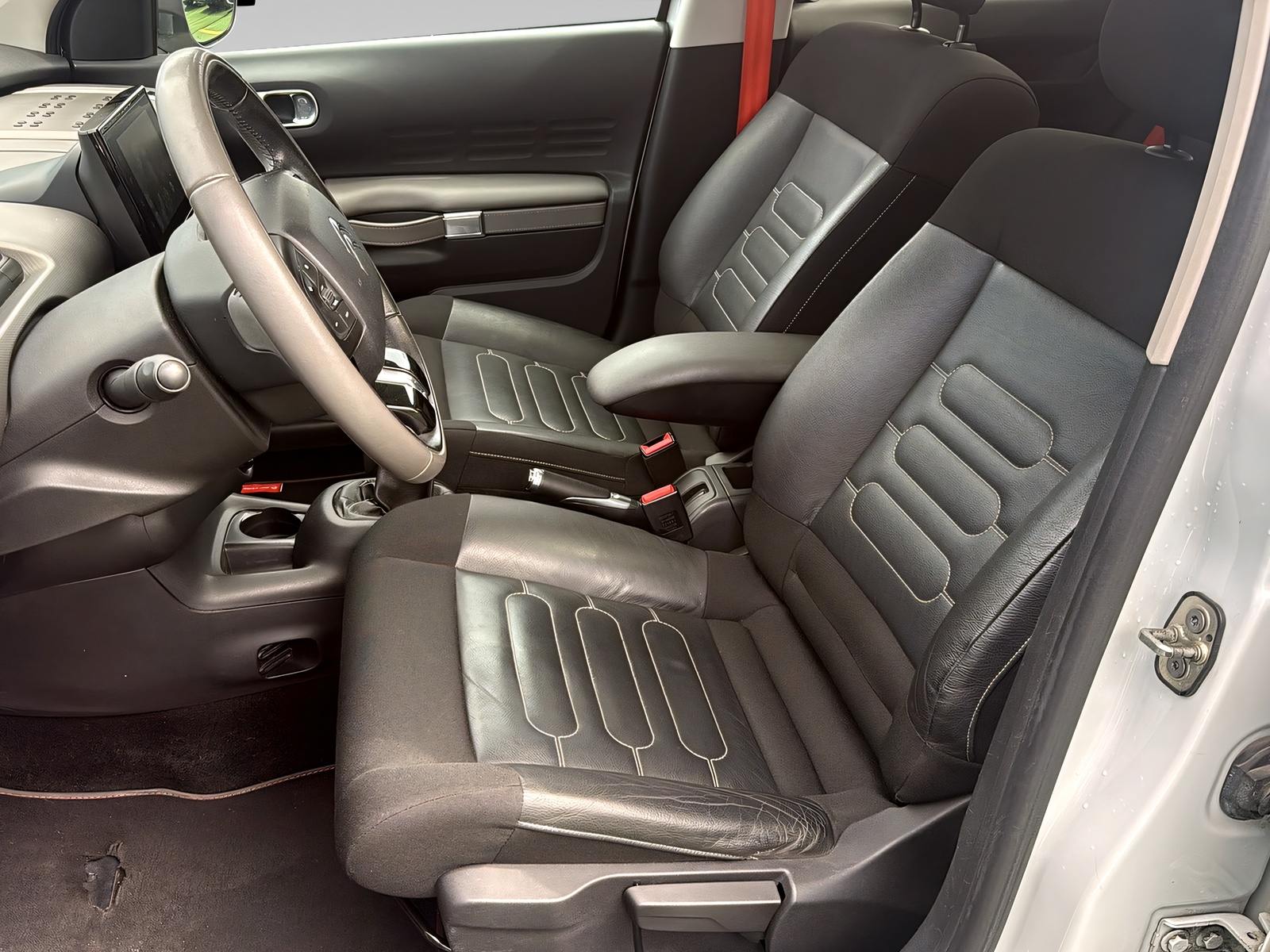 CITROEN C4 Cactus 1.2 e-THP Rip Curl-image-9