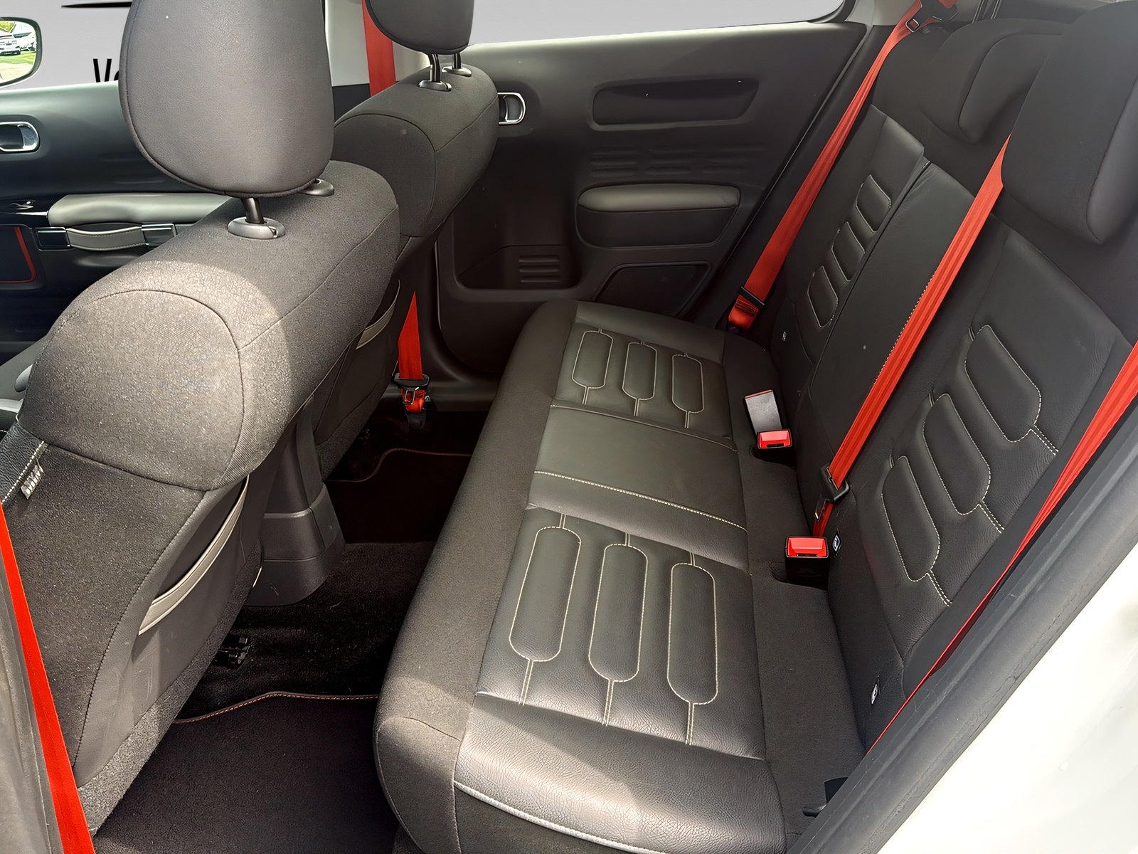CITROEN C4 Cactus 1.2 e-THP Rip Curl-image-11