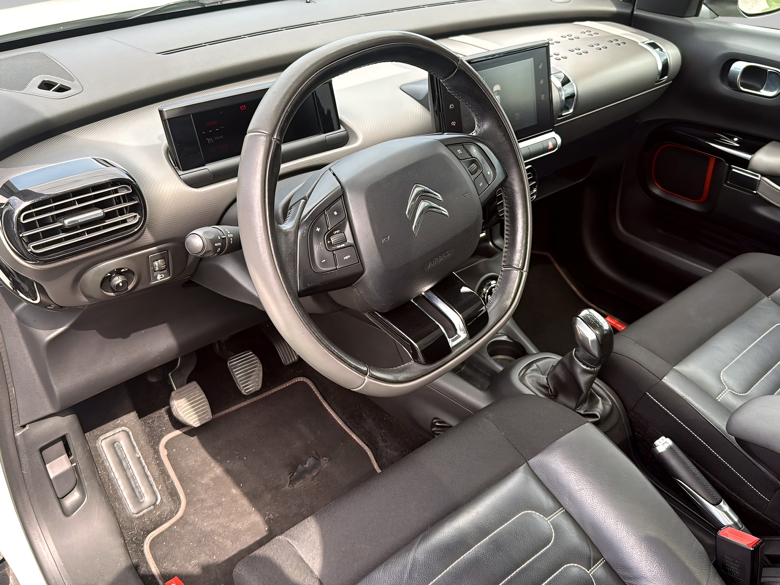 CITROEN C4 Cactus 1.2 e-THP Rip Curl-image-8