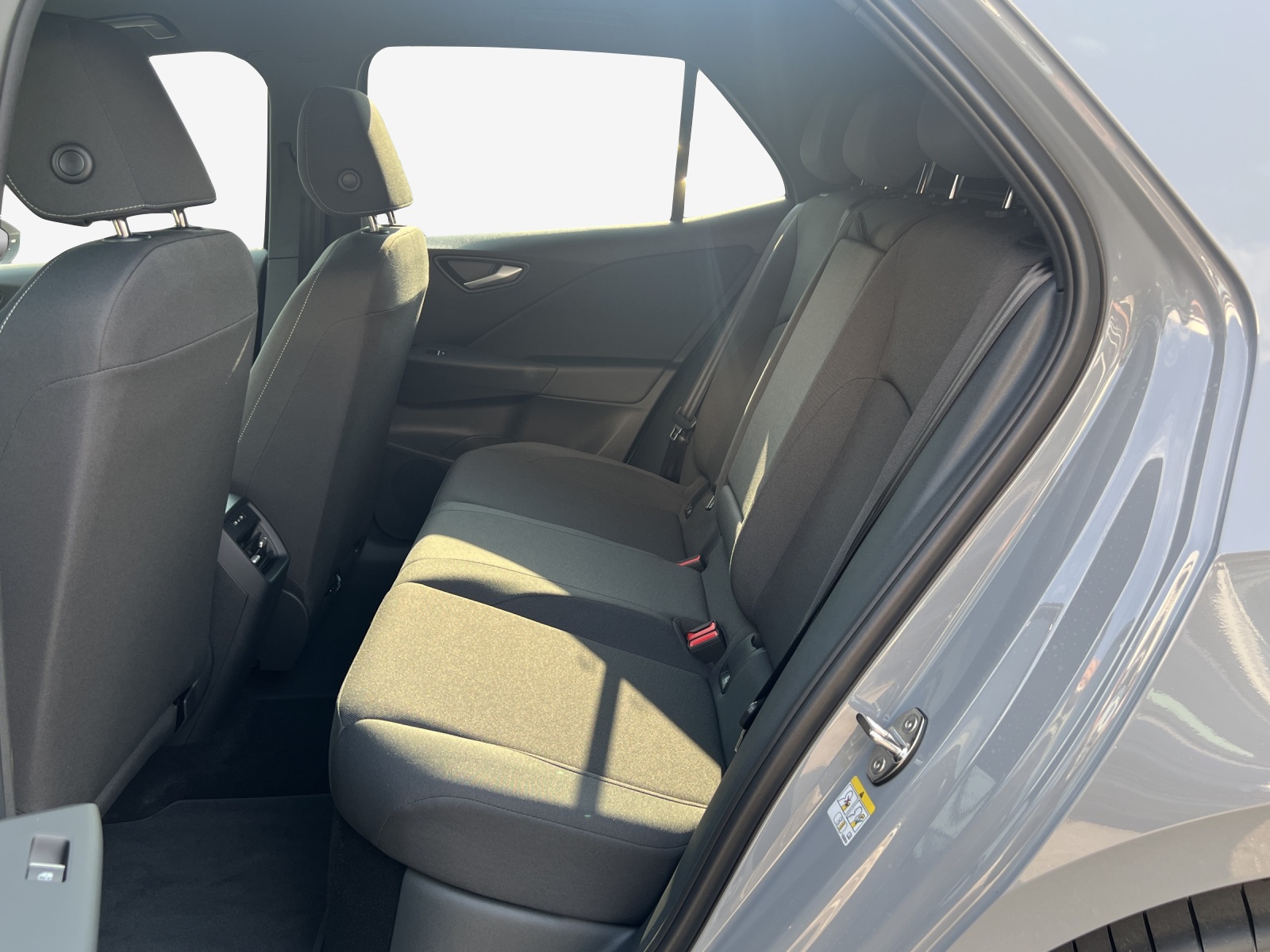 VW ID.3 Neo 50 kWh 170PS Life-image-11