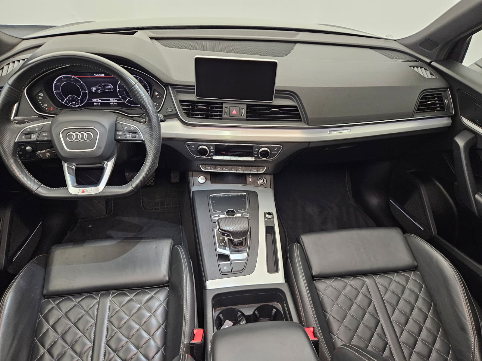 AUDI Q5 55 TFSI e quattro-image-6